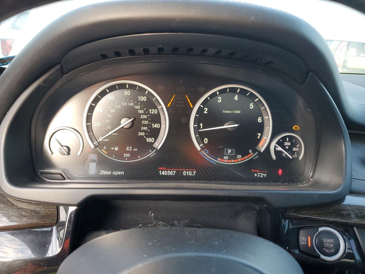 2015 Bmw X5 Xdrive50i Серебряный vin: 5UXKR6C50F0J78815
