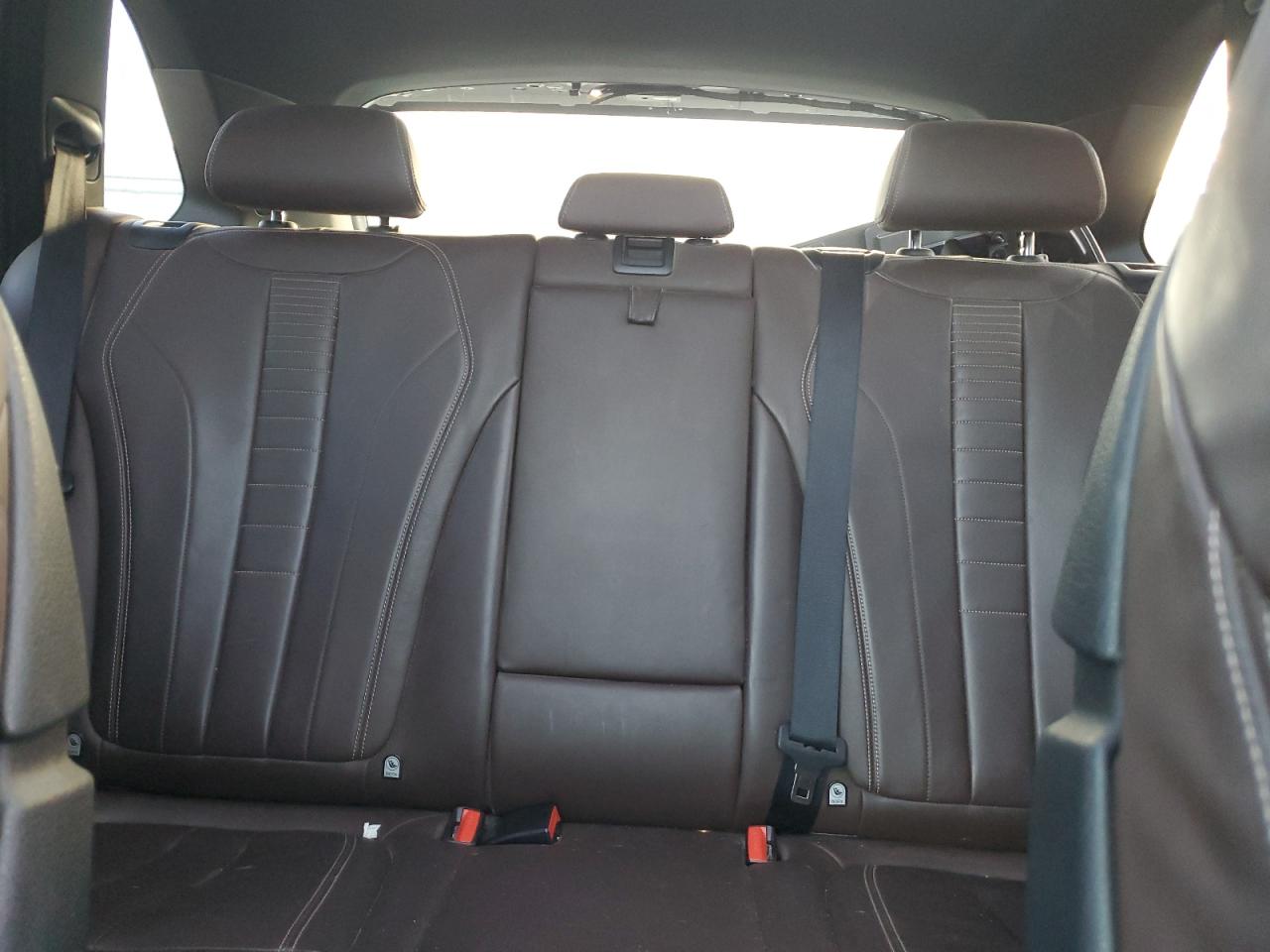 2015 Bmw X5 Xdrive50i Серебряный vin: 5UXKR6C50F0J78815