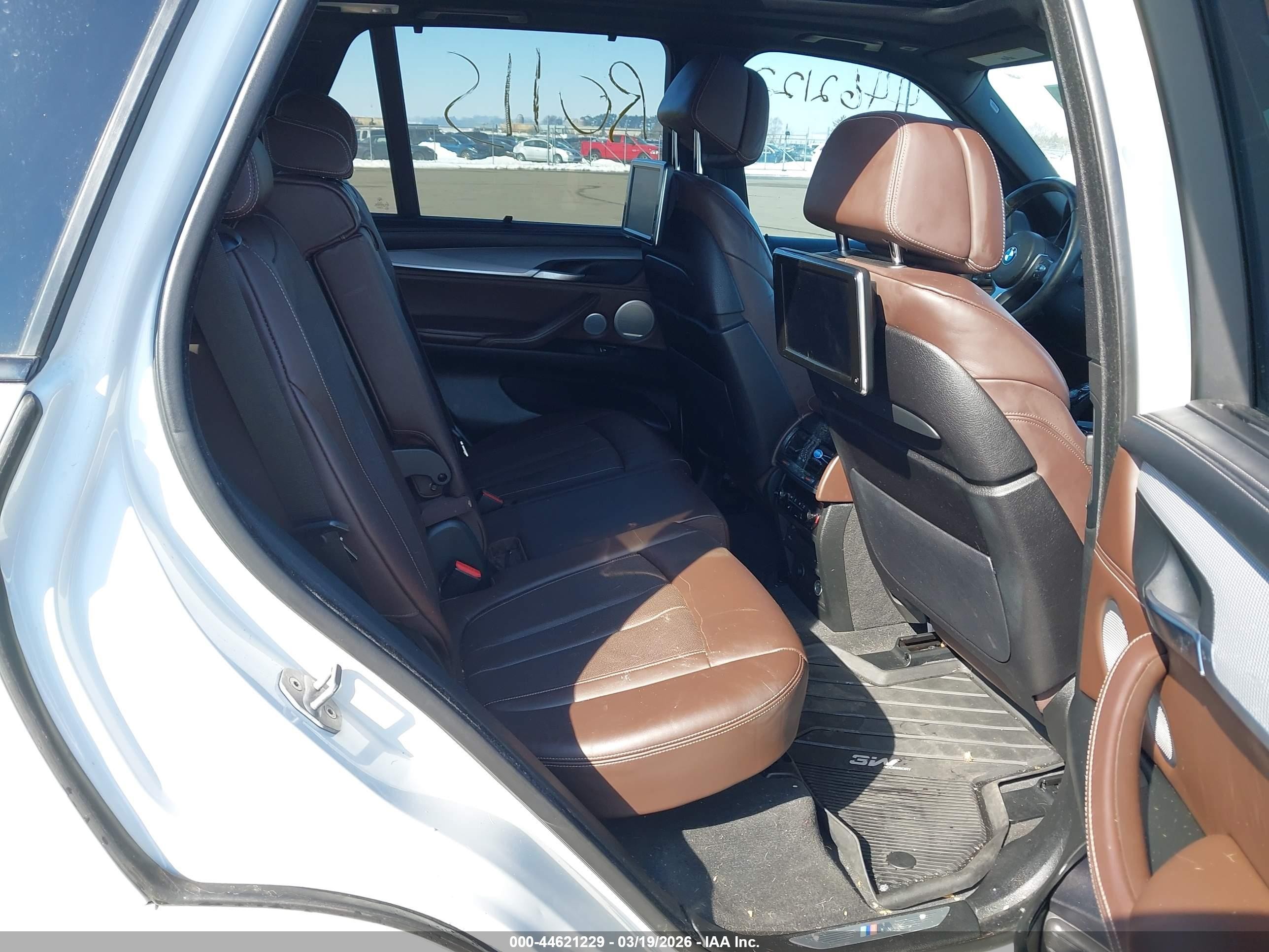2014 Bmw X5 Xdrive50i White vin: 5UXKR6C55E0C02270