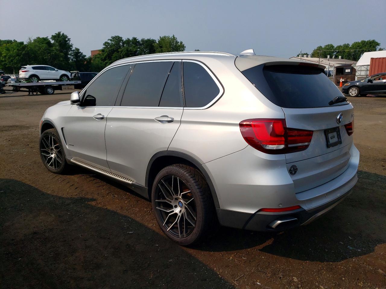 2015 Bmw X5 Xdrive50i Серебряный vin: 5UXKR6C55F0J74114