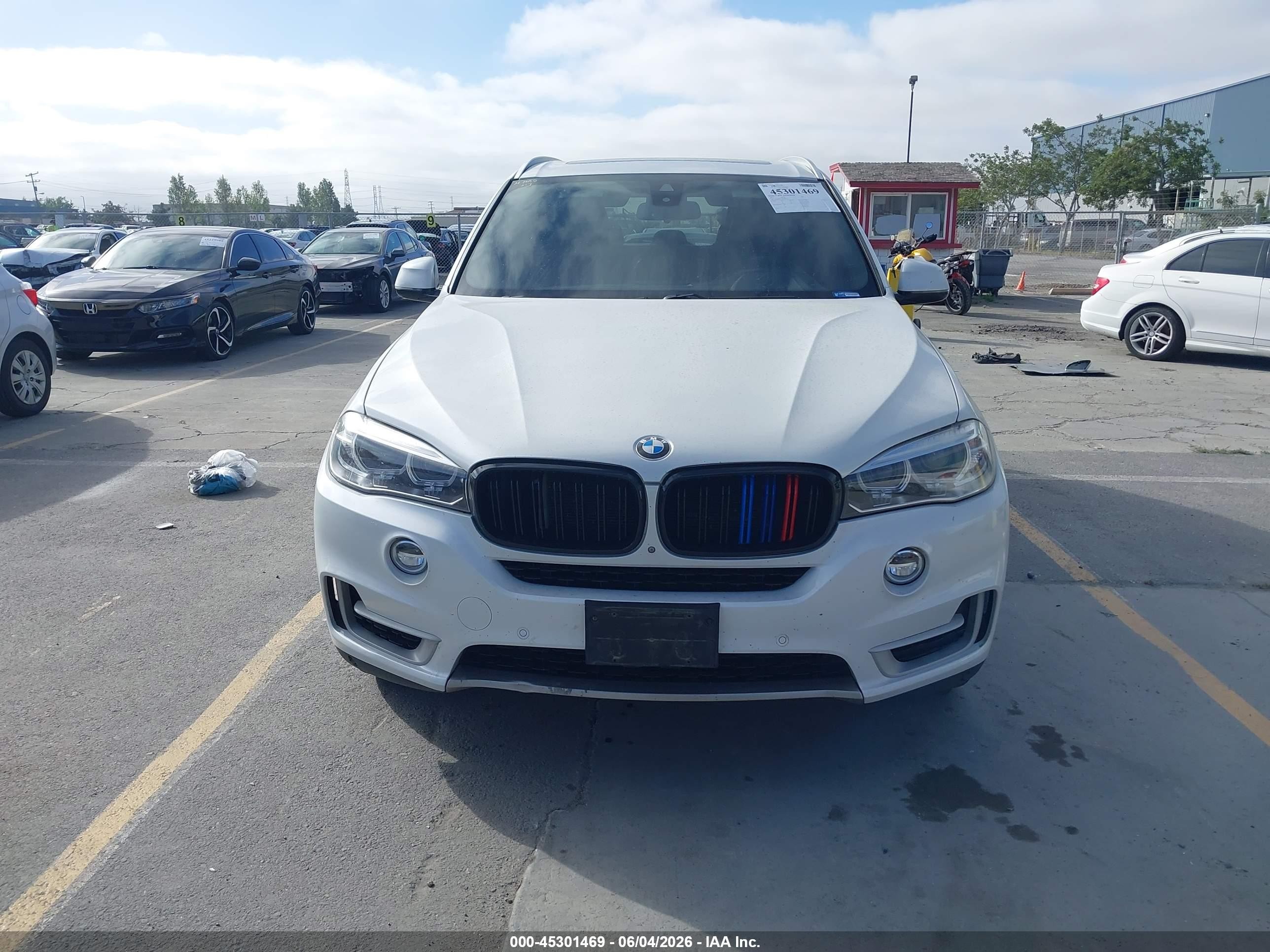 2017 Bmw X5 Xdrive50i White vin: 5UXKR6C58H0J84512