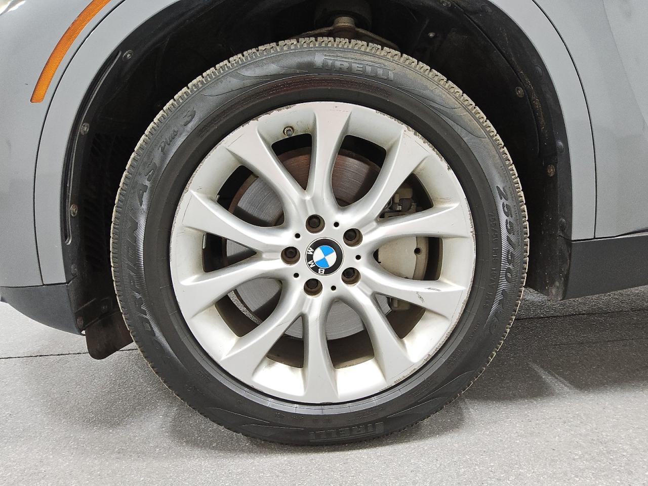 2015 Bmw X5 Xdrive50i Gray vin: 5UXKR6C59F0J79249 Damage: Left Front Wheel, Curb Rash, > 12 Inches