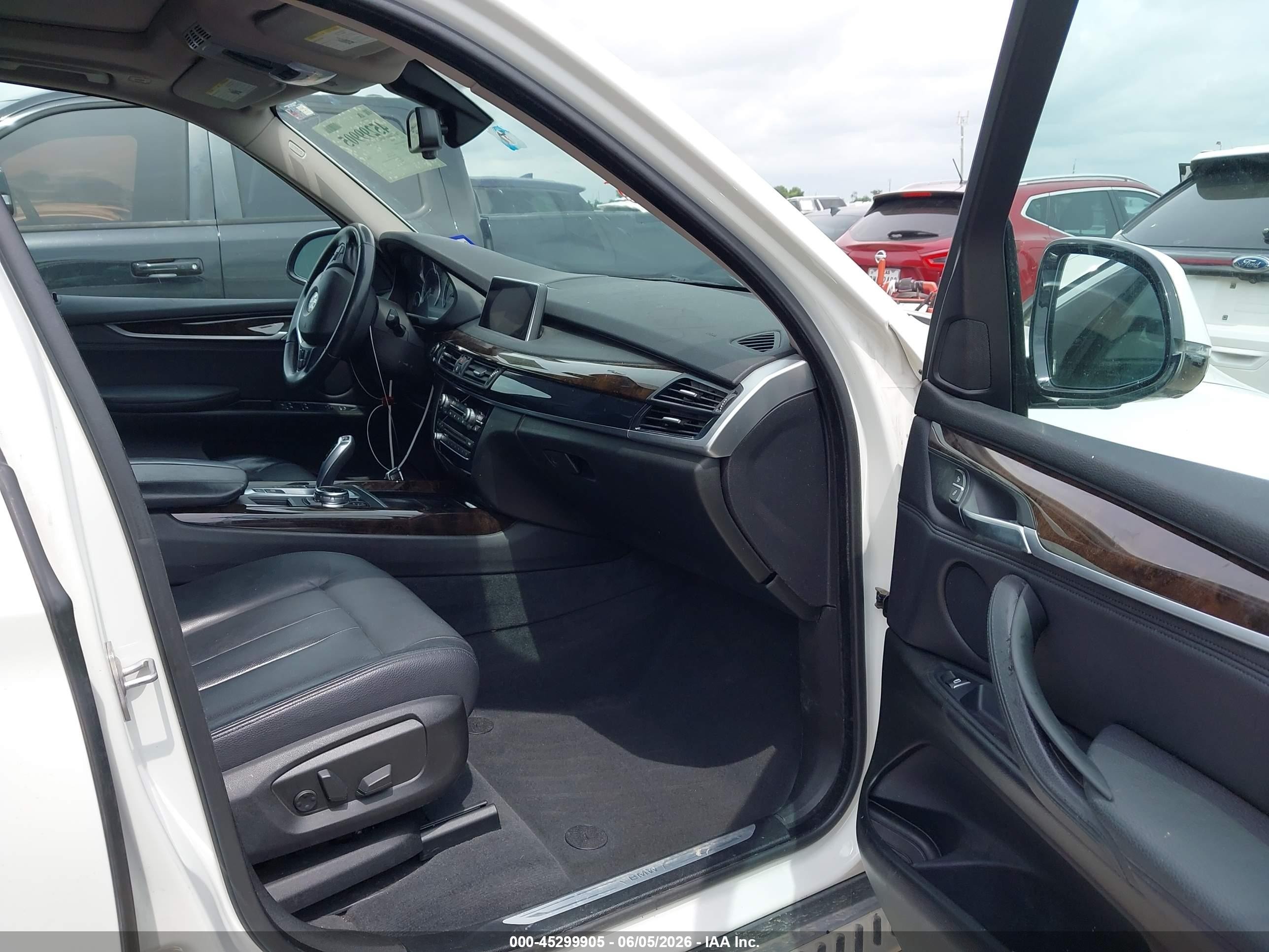2014 Bmw X5 Xdrive35d Белый vin: 5UXKS4C51E0J94397