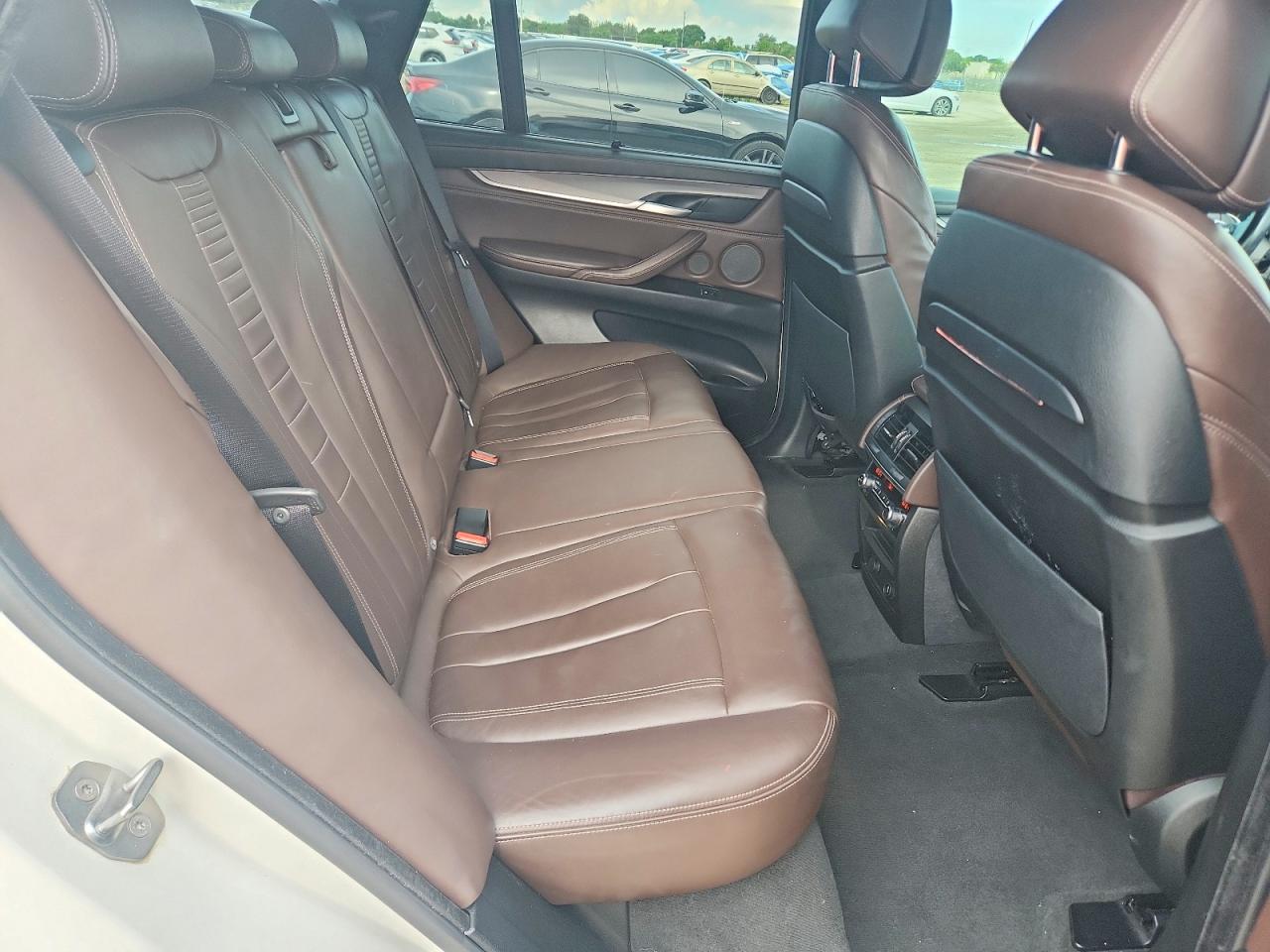 2015 Bmw X5 Xdrive35d Белый vin: 5UXKS4C54F0N12014