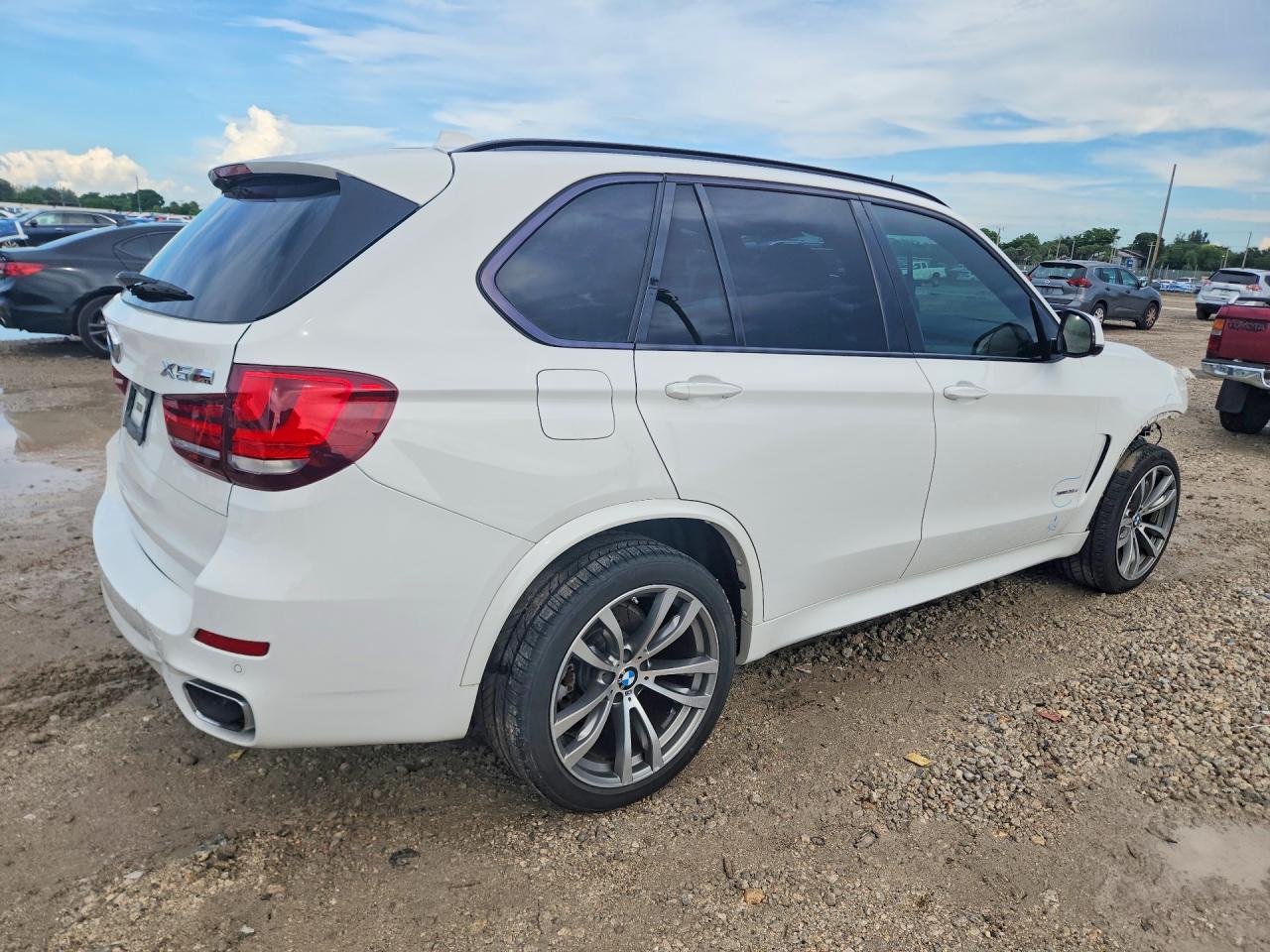2015 Bmw X5 Xdrive35d Белый vin: 5UXKS4C54F0N12014