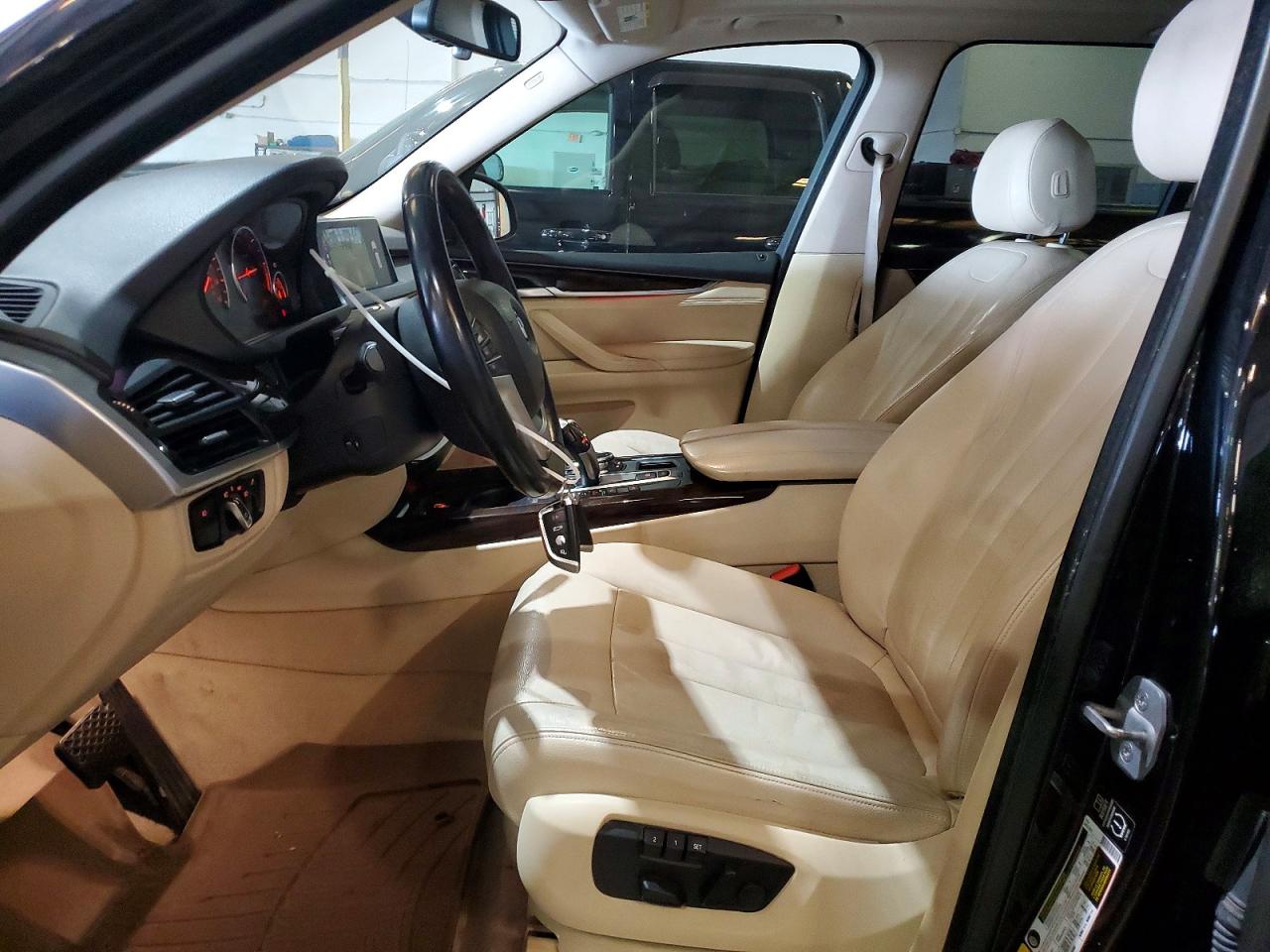 2015 Bmw X5 Xdrive35d Черный vin: 5UXKS4C57F0J98312
