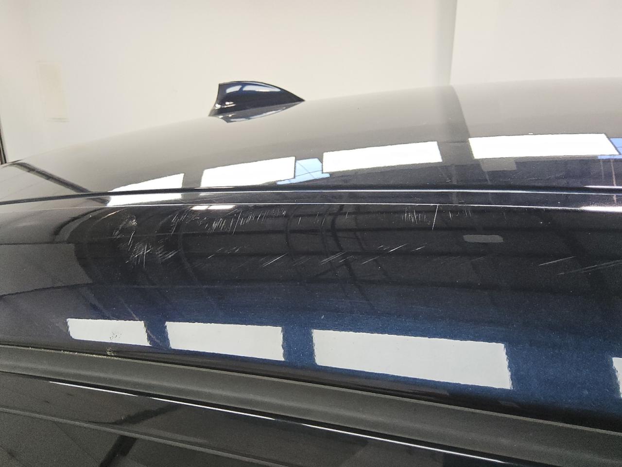 2015 Bmw X6 Xdrive35i Blue vin: 5UXKU2C50F0F96088 Damage: Right Drip Rail, Light Scratch, 5 To 6 Inches
