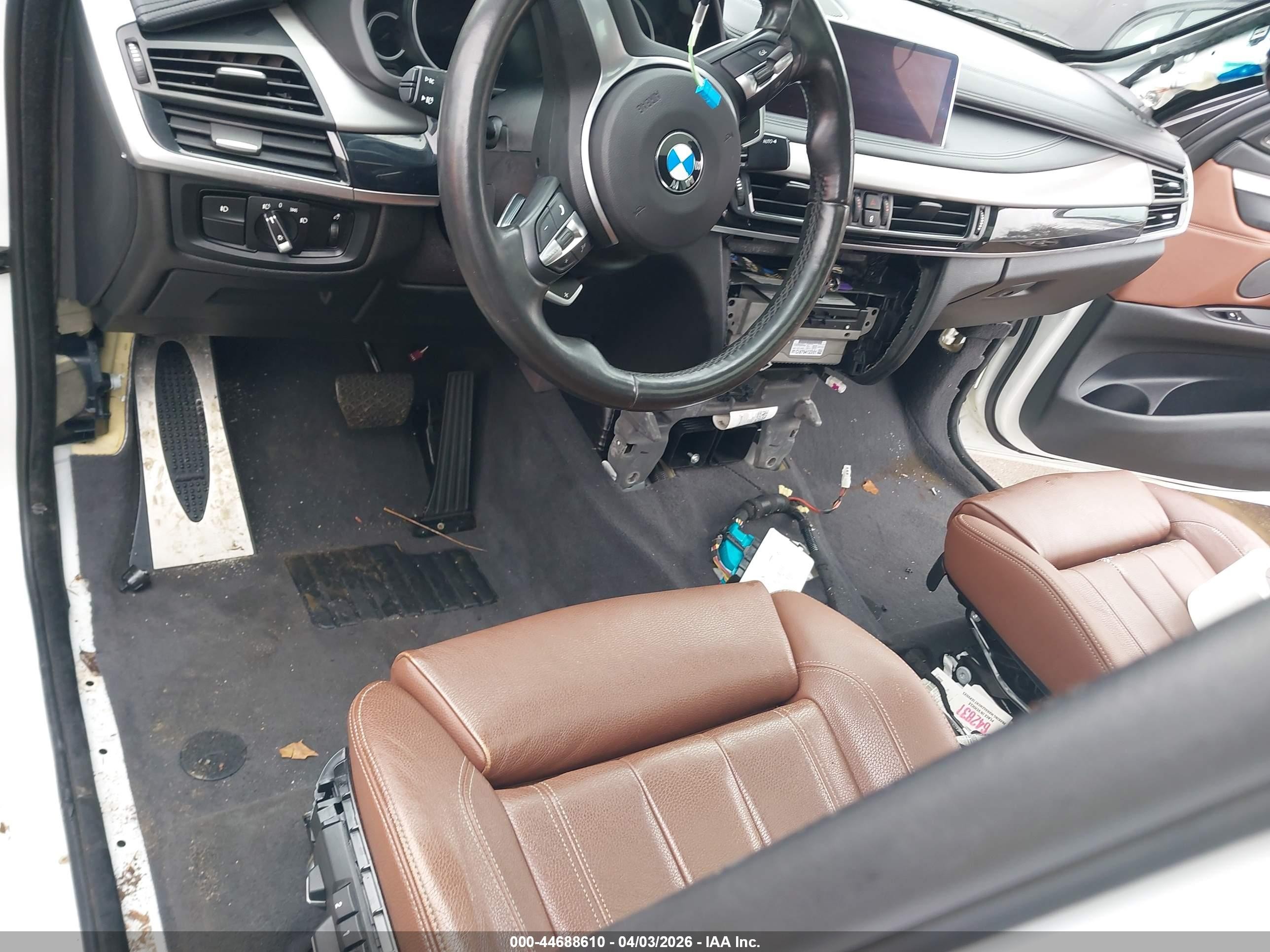2017 Bmw X6 Xdrive50i White vin: 5UXKU6C36H0W38608