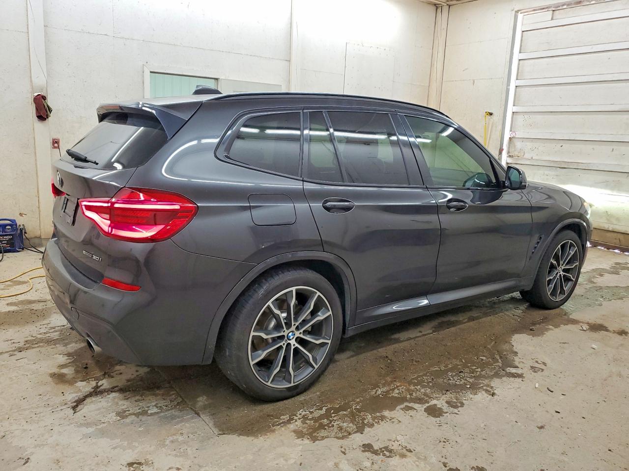 2019 Bmw X3 Sdrive30i Черный vin: 5UXTR7C51KLF27387