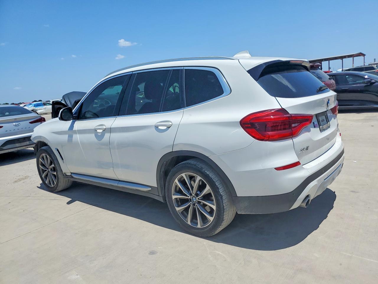 2019 Bmw X3 Sdrive30i Белый vin: 5UXTR7C57KLF30164