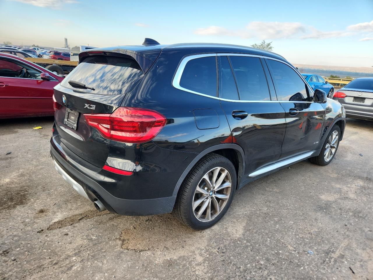 2018 Bmw X3 Xdrive30i Черный vin: 5UXTR9C58JLC77690