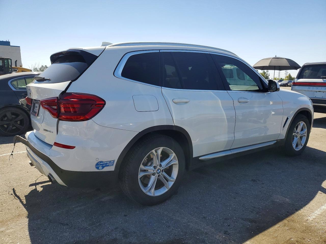 2021 Bmw X3 Xdrive30e White vin: 5UXTS1C04M9H04374