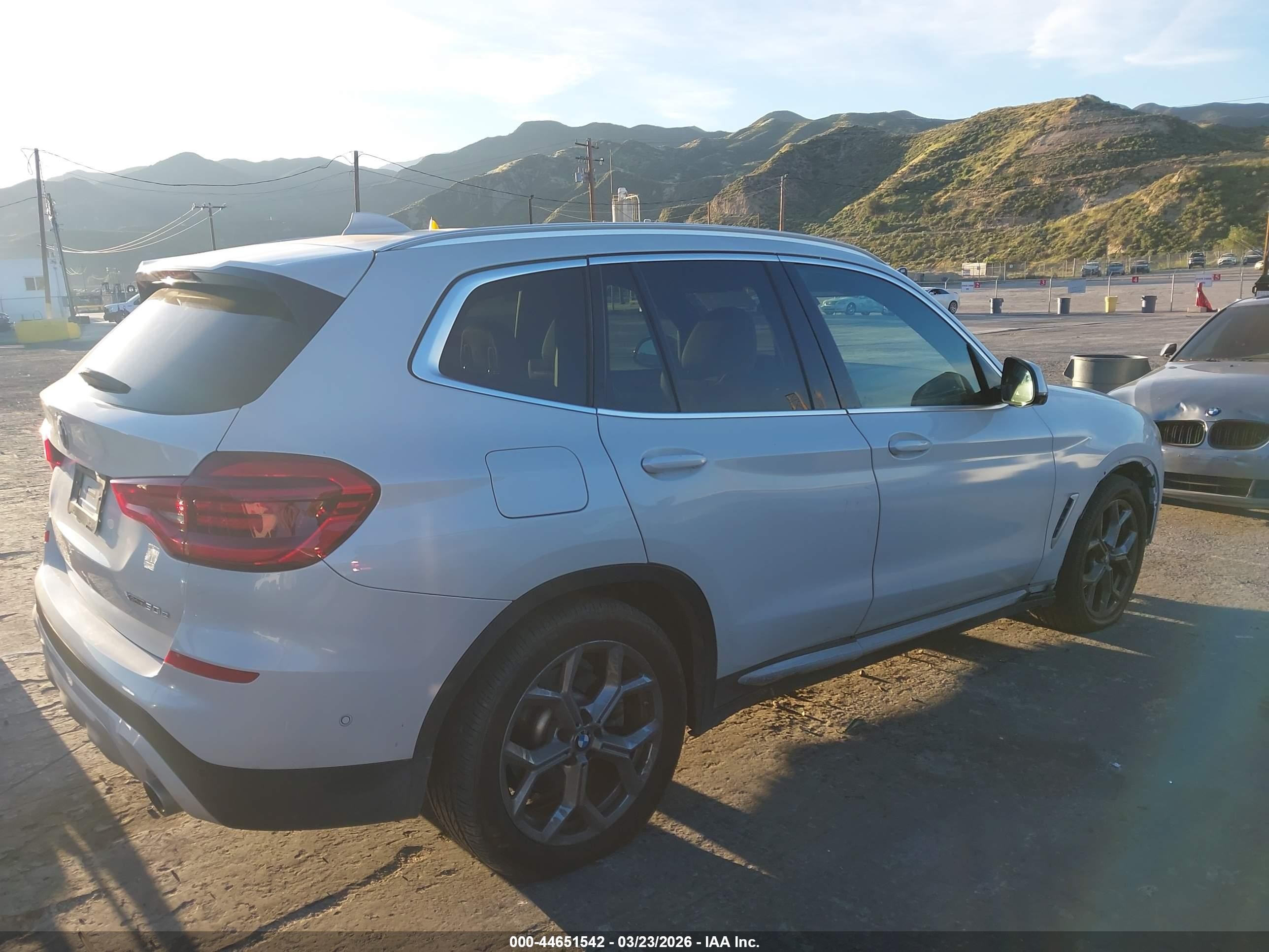 2021 Bmw X3 Phev Xdrive30e White vin: 5UXTS1C05M9F13207