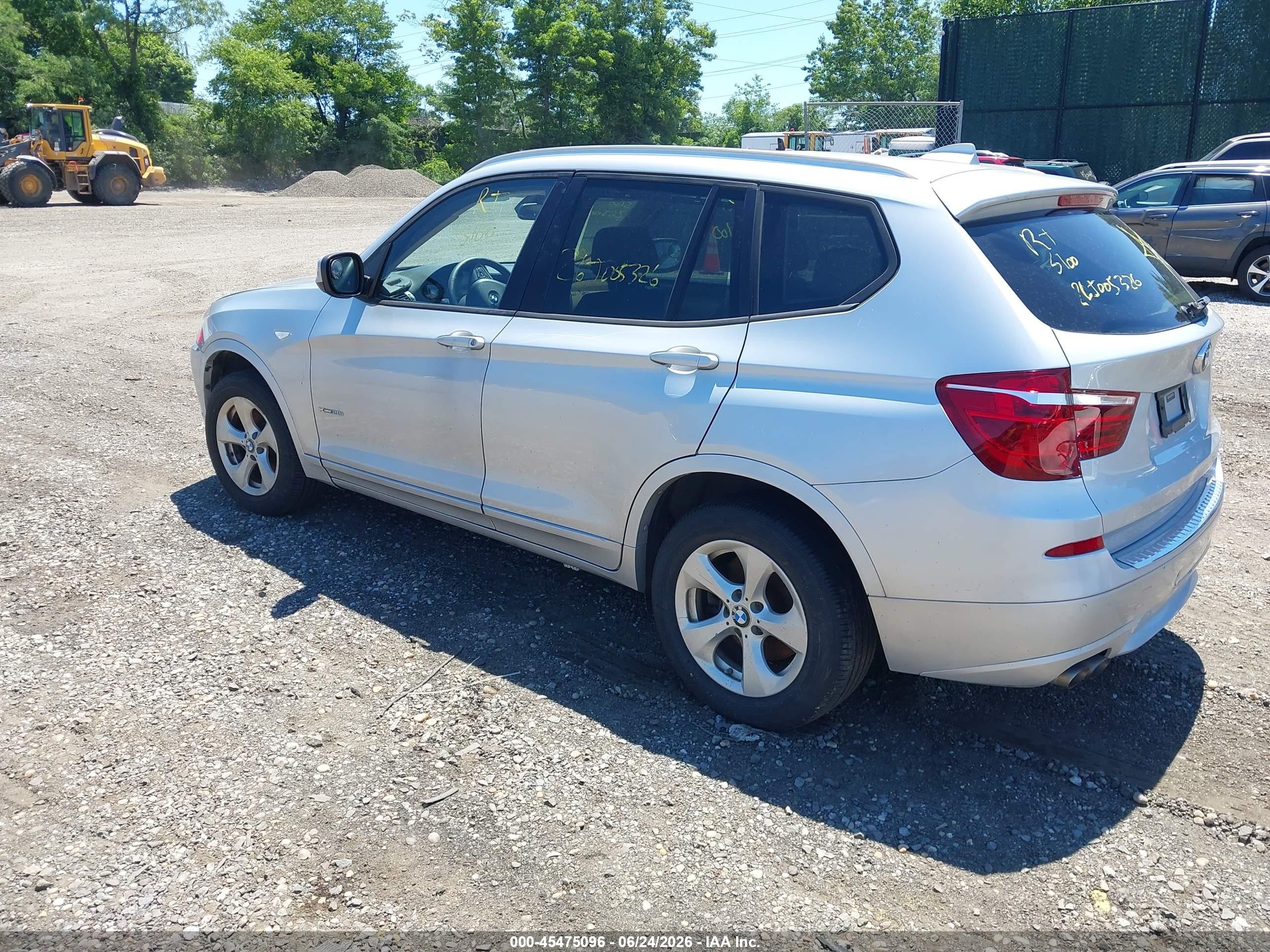 2011 Bmw X3 Xdrive28i Серебряный vin: 5UXWX5C52BL700936