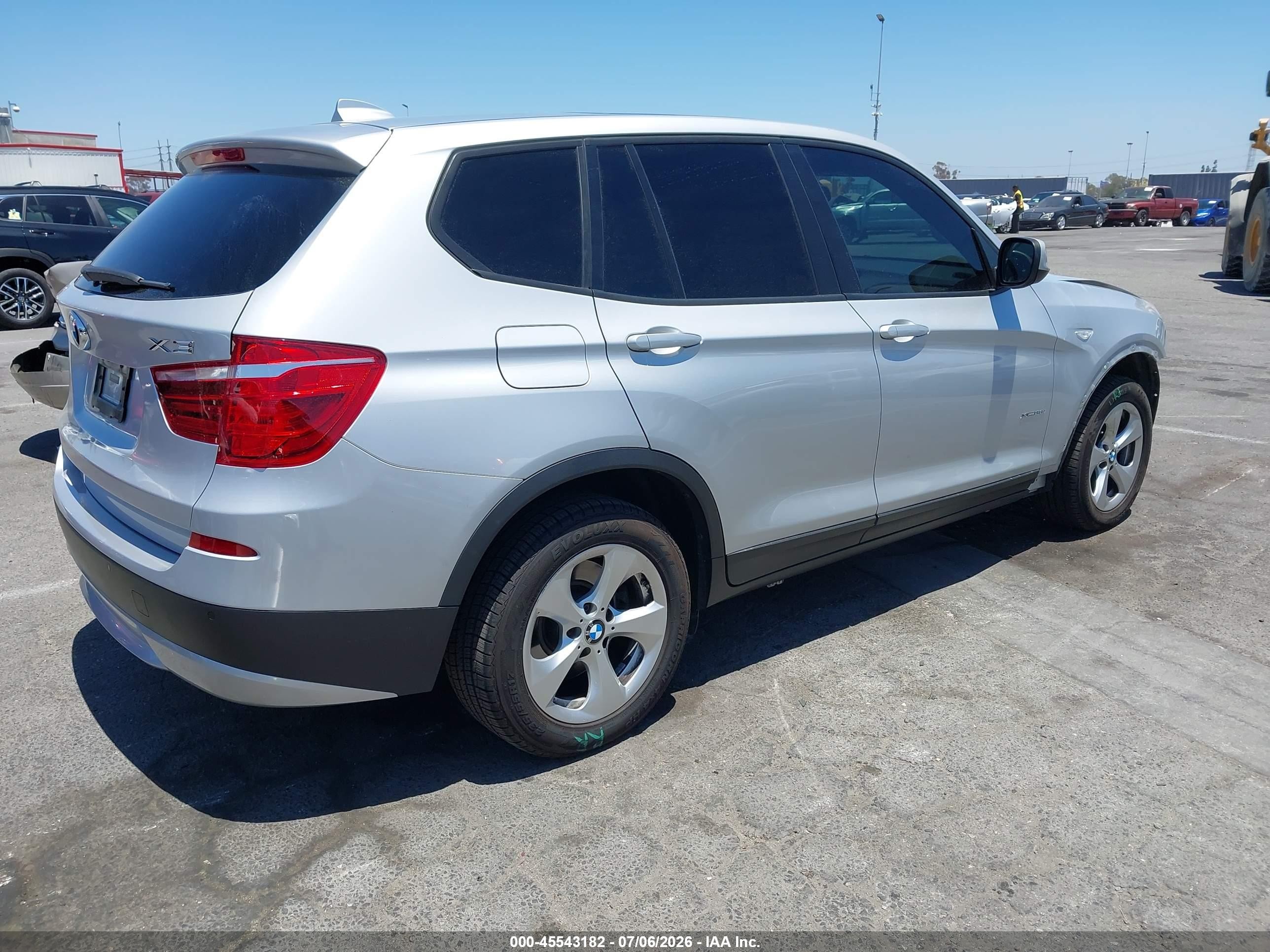 2012 Bmw X3 Xdrive28i White vin: 5UXWX5C52CL724431