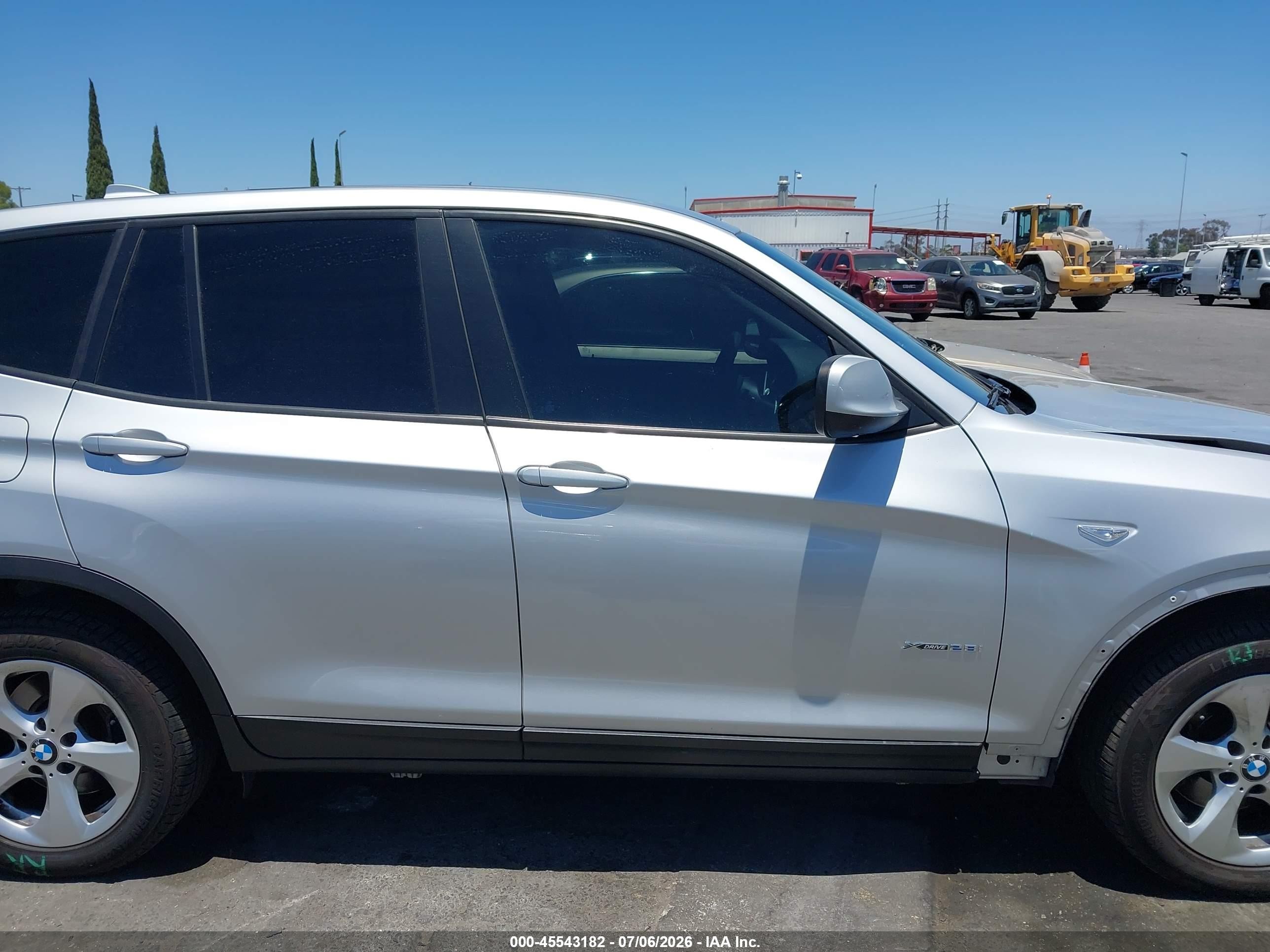 2012 Bmw X3 Xdrive28i White vin: 5UXWX5C52CL724431