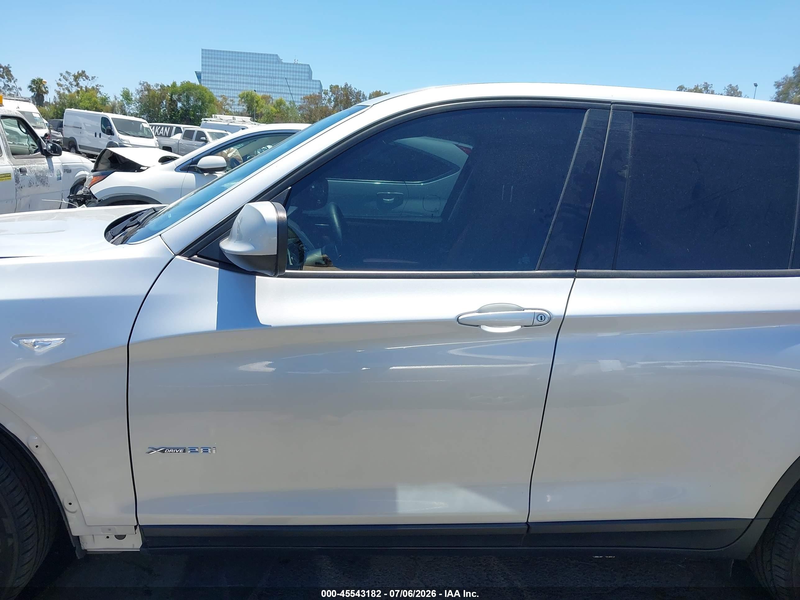 2012 Bmw X3 Xdrive28i White vin: 5UXWX5C52CL724431