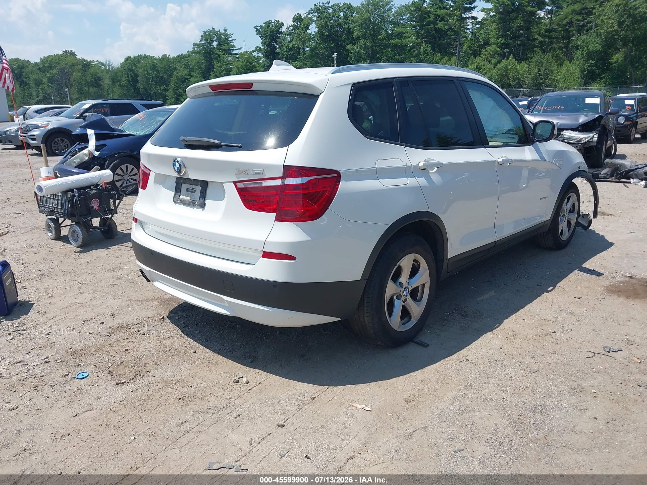 2011 Bmw X3 Xdrive28i White vin: 5UXWX5C53BL710035