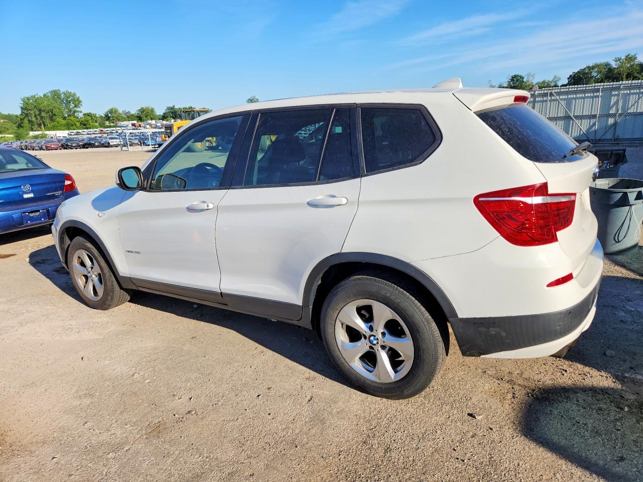 2011 Bmw X3 Xdrive28i White vin: 5UXWX5C54BL702932