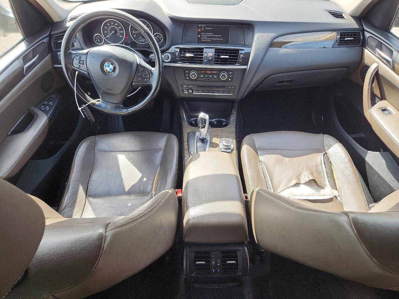 2012 Bmw X3 Xdrive28i Белый vin: 5UXWX5C54CL728142