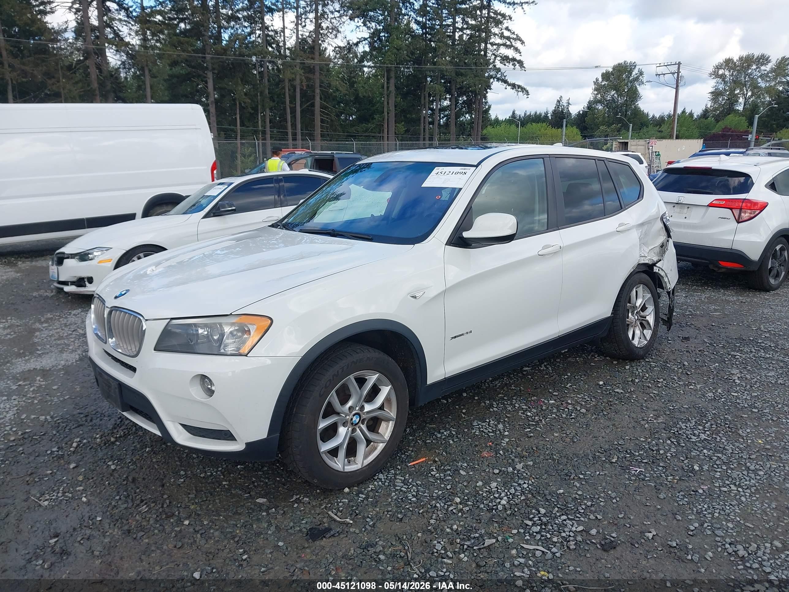 2011 Bmw X3 Xdrive28i White vin: 5UXWX5C55BL700297