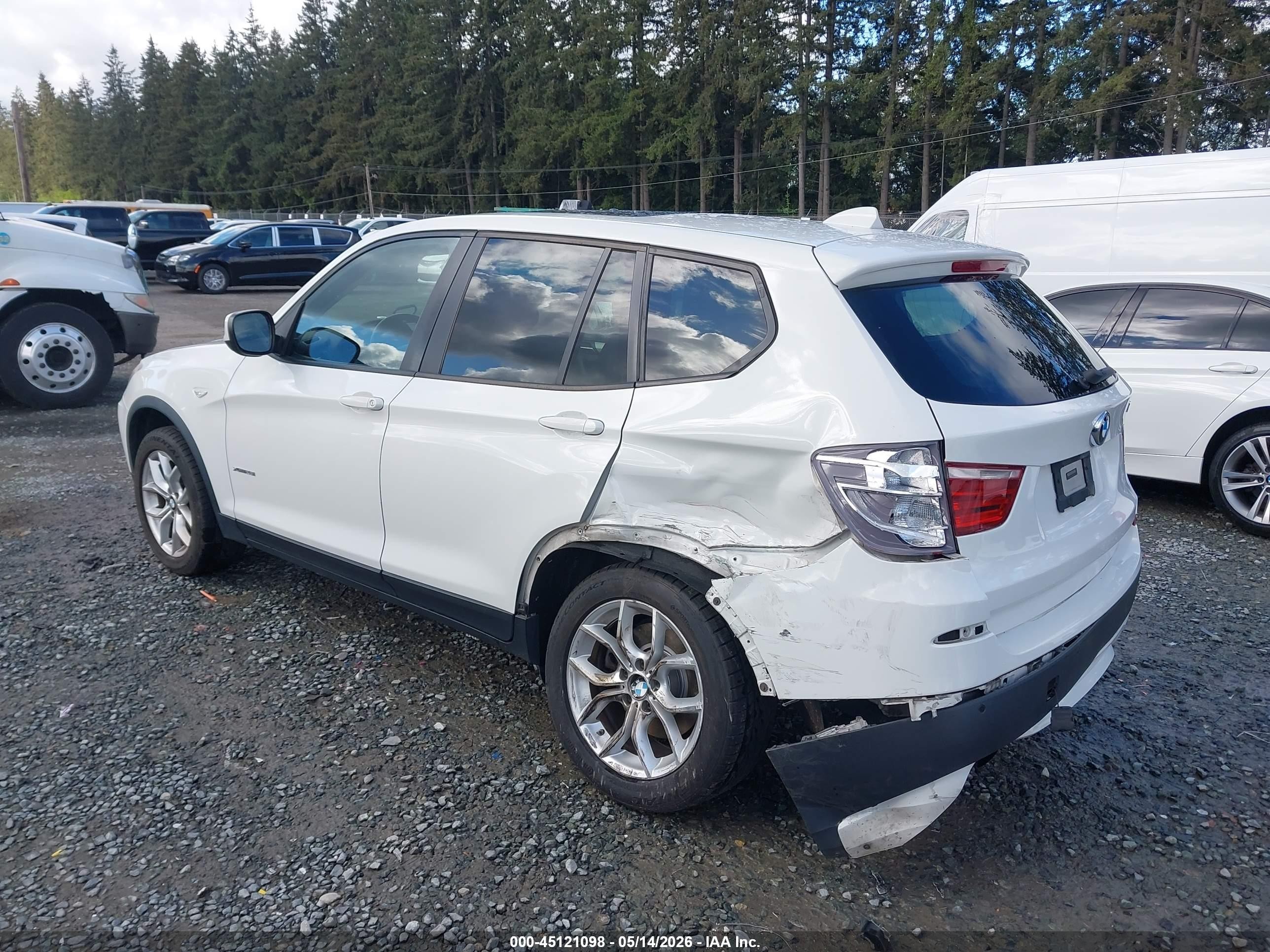 2011 Bmw X3 Xdrive28i White vin: 5UXWX5C55BL700297
