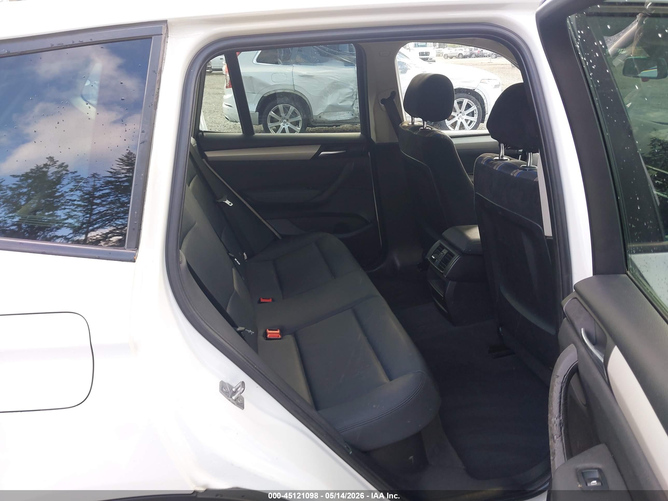 2011 Bmw X3 Xdrive28i White vin: 5UXWX5C55BL700297