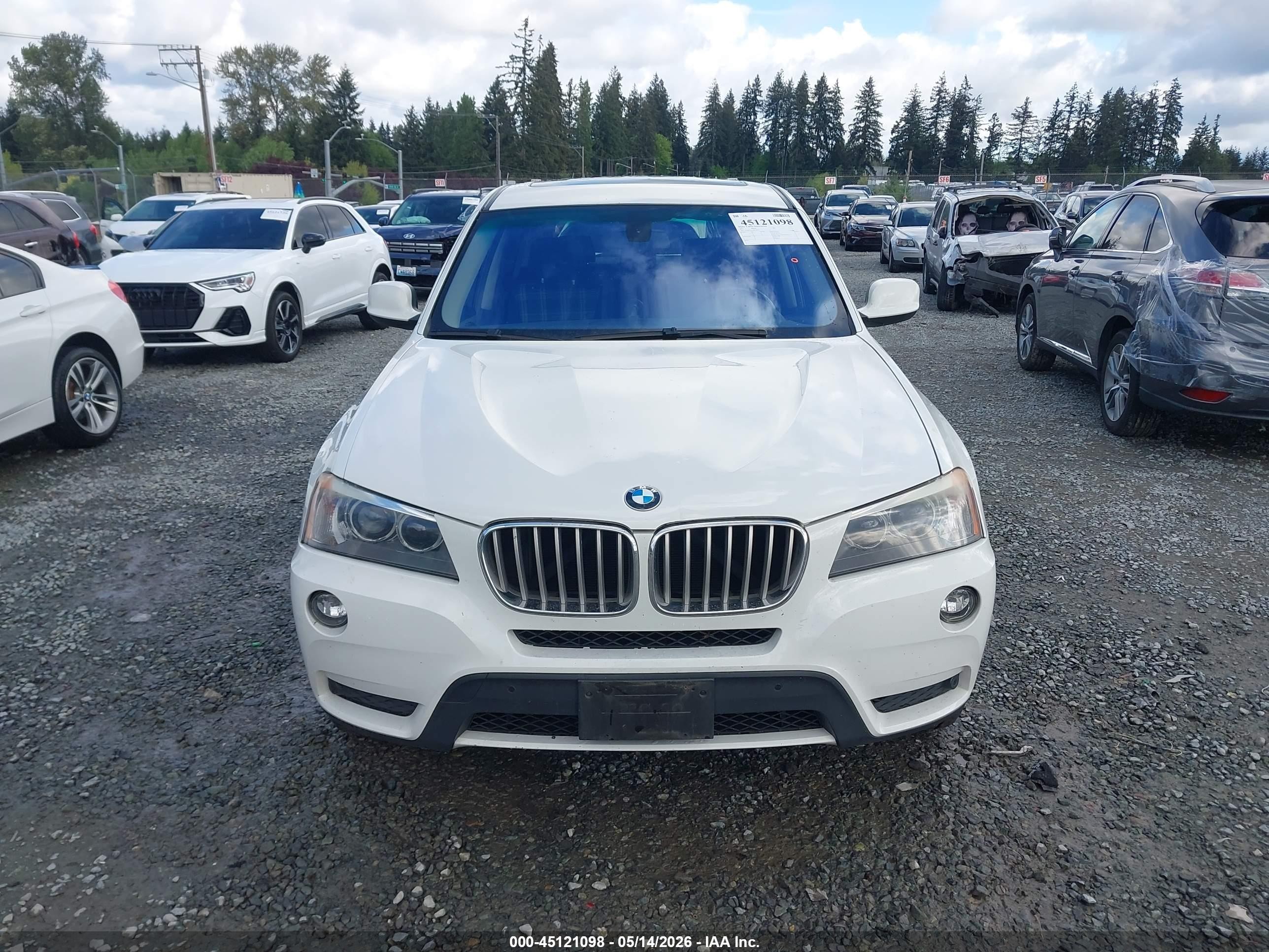 2011 Bmw X3 Xdrive28i White vin: 5UXWX5C55BL700297