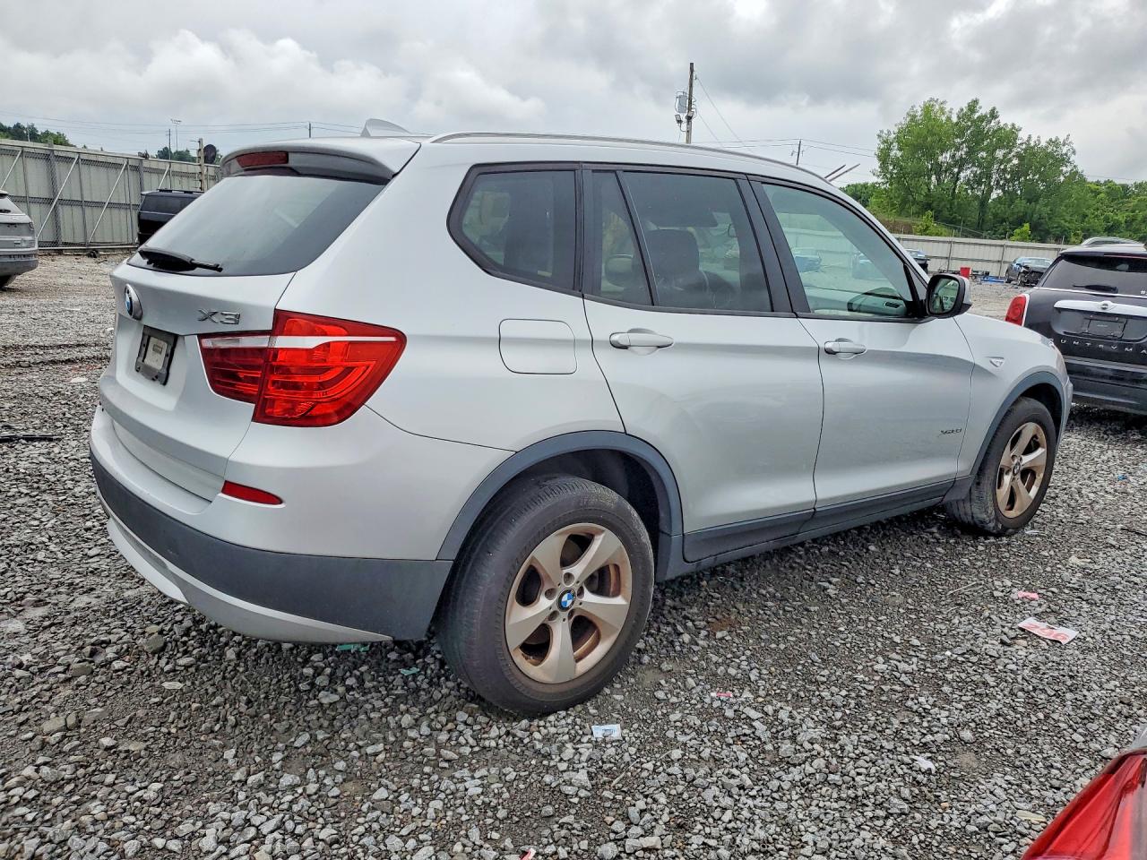 2011 Bmw X3 Xdrive28i Silver vin: 5UXWX5C55BL702518