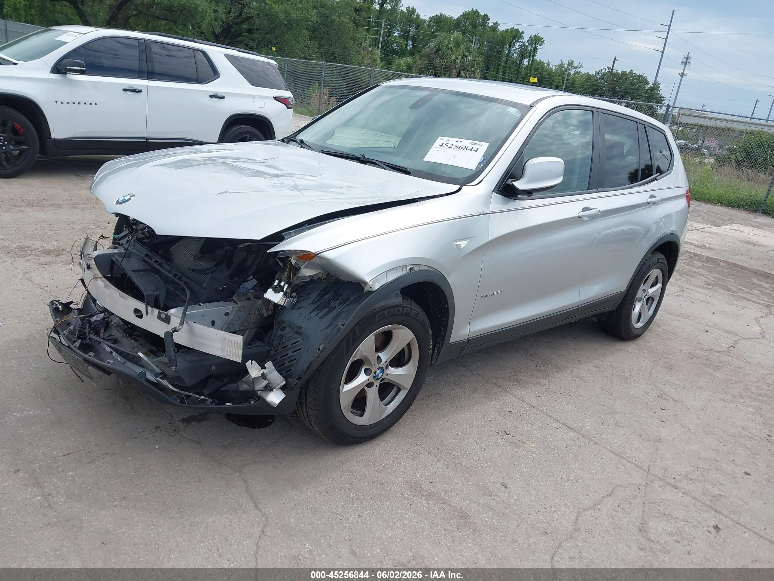 2011 Bmw X3 Xdrive28i Silver vin: 5UXWX5C55BL703068
