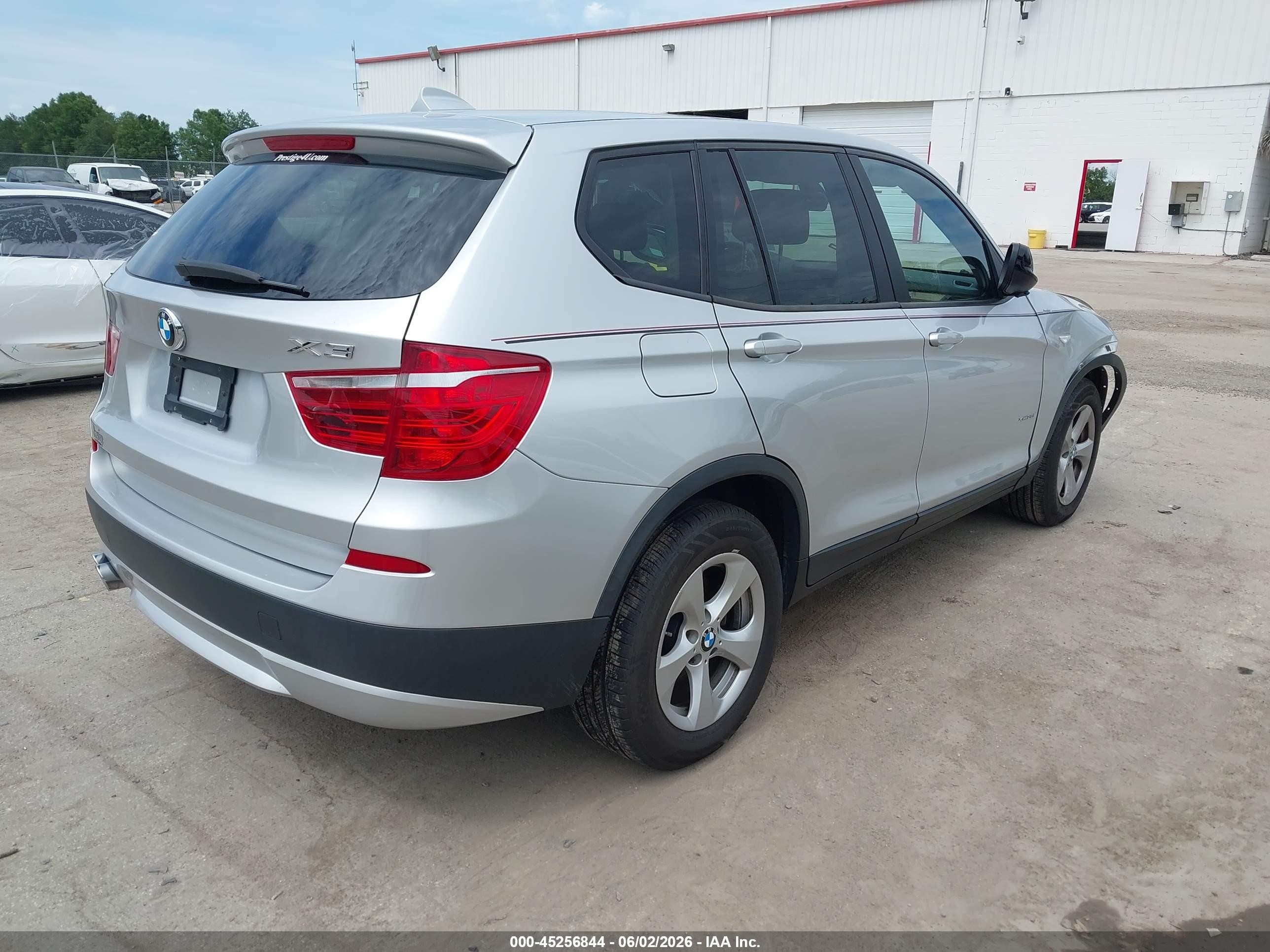 2011 Bmw X3 Xdrive28i Silver vin: 5UXWX5C55BL703068