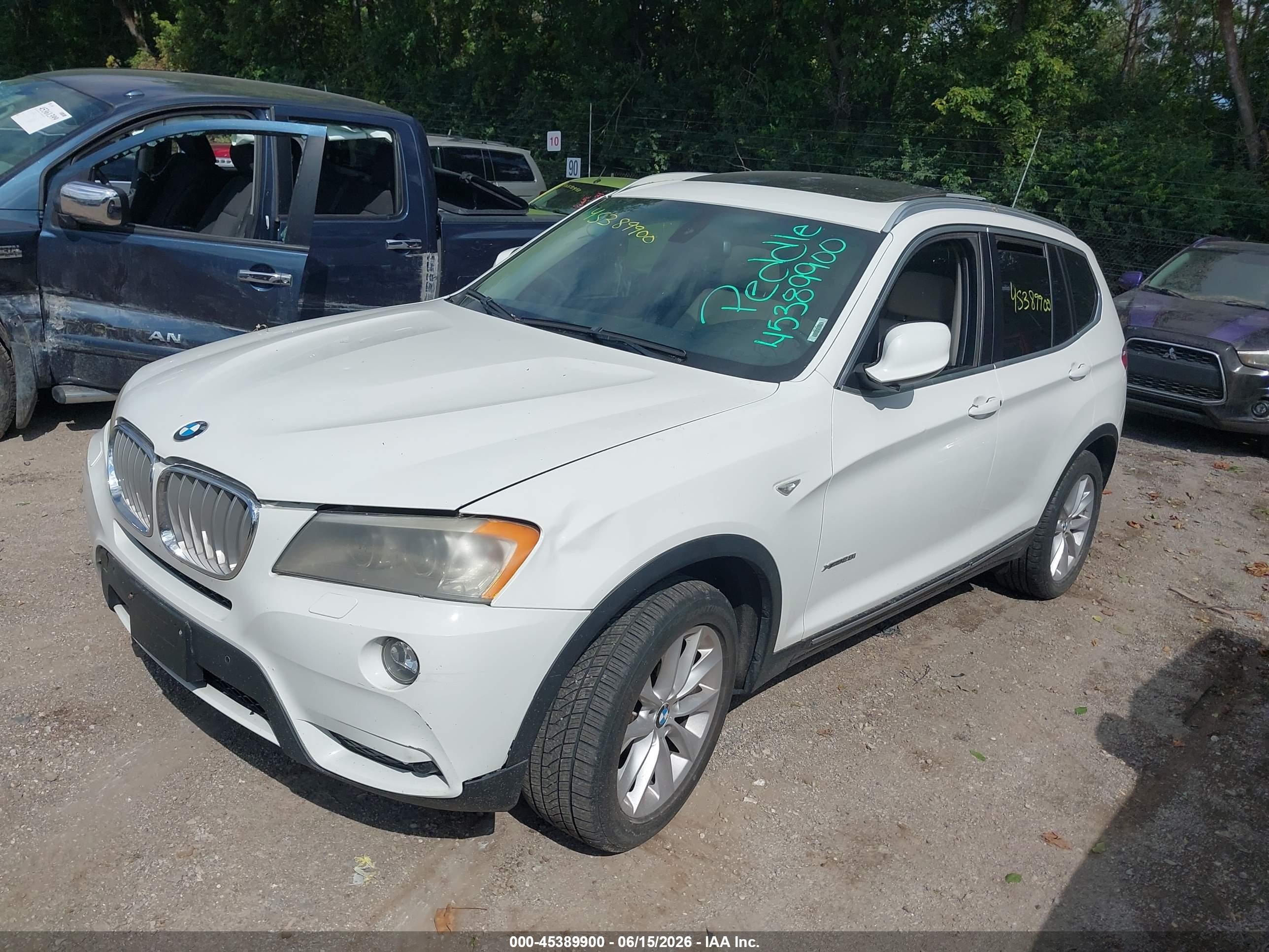2011 Bmw X3 Xdrive28i White vin: 5UXWX5C56BL711485