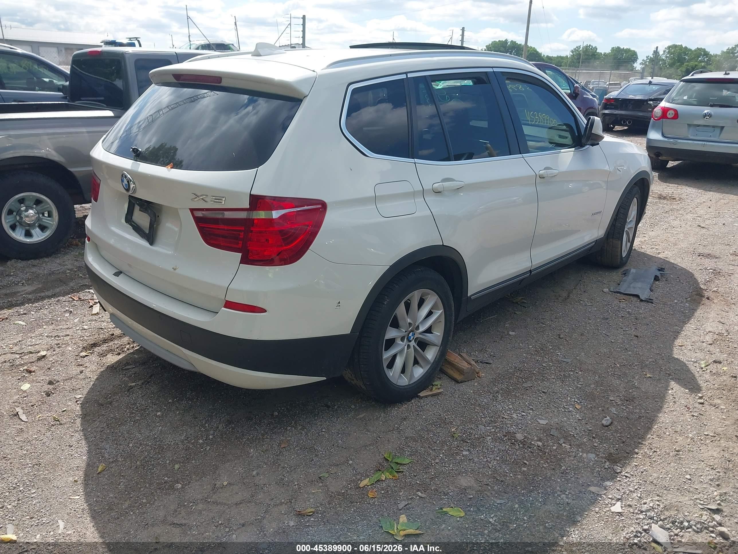 2011 Bmw X3 Xdrive28i White vin: 5UXWX5C56BL711485