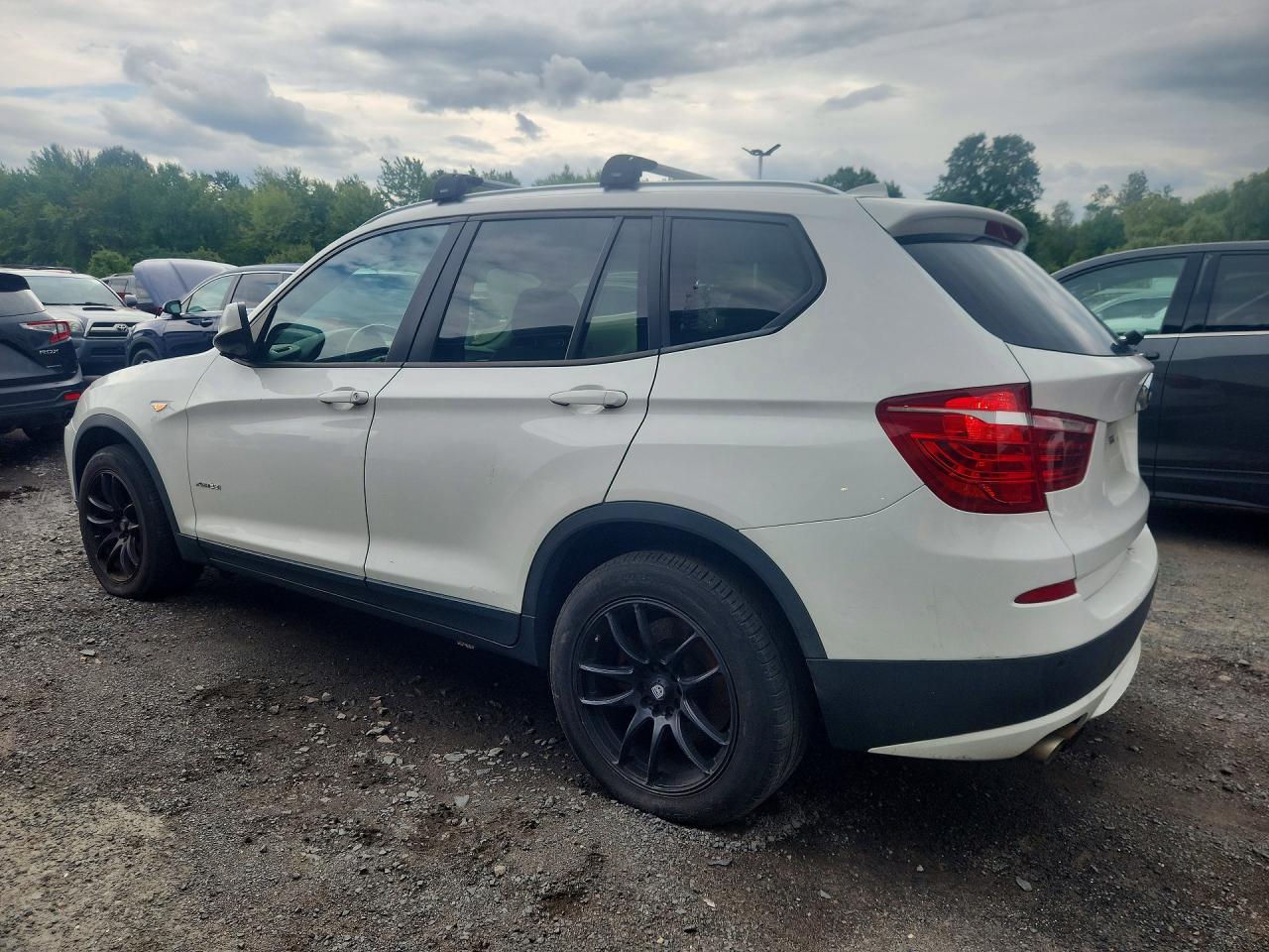 2011 Bmw X3 Xdrive28i White vin: 5UXWX5C56BL716217