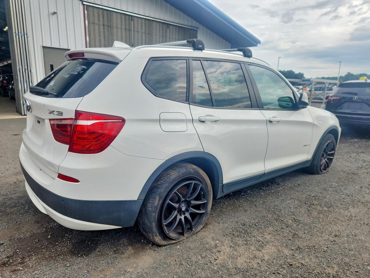 2011 Bmw X3 Xdrive28i White vin: 5UXWX5C56BL716217