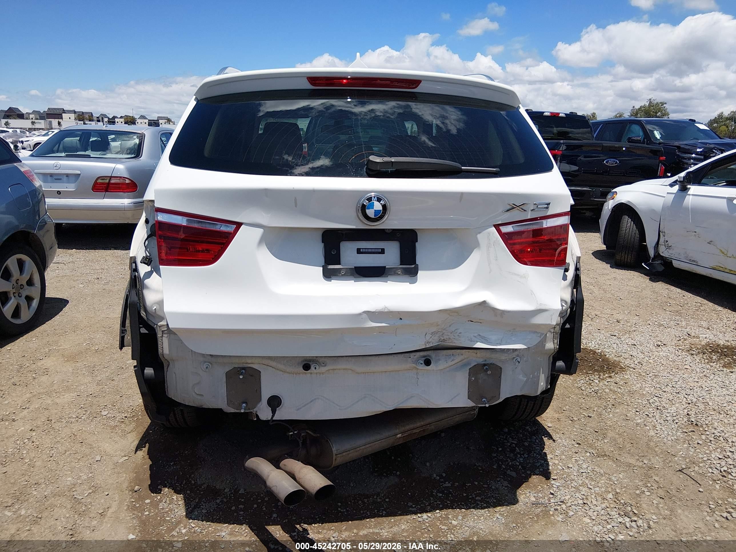 2011 Bmw X3 Xdrive28i Белый vin: 5UXWX5C57BL700706