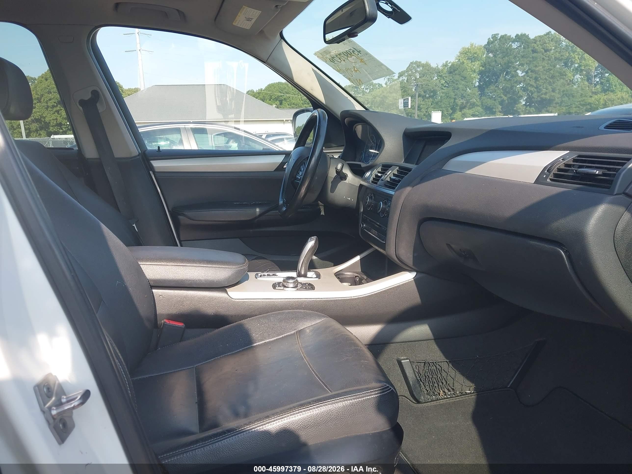 2011 Bmw X3 Xdrive28i White vin: 5UXWX5C58BLK59068