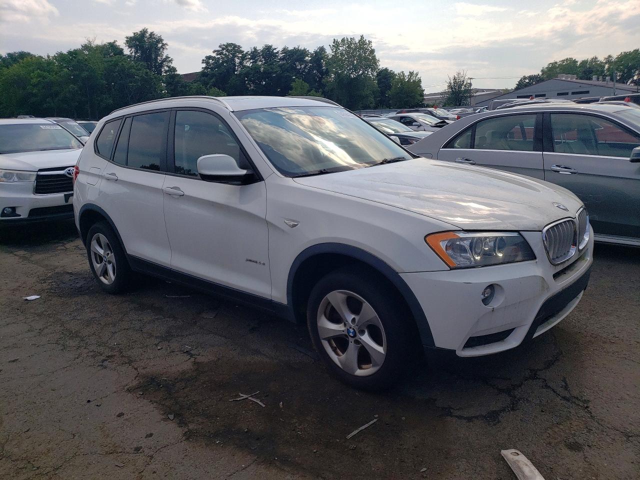 2012 Bmw X3 Xdrive28i Белый vin: 5UXWX5C59CL724250