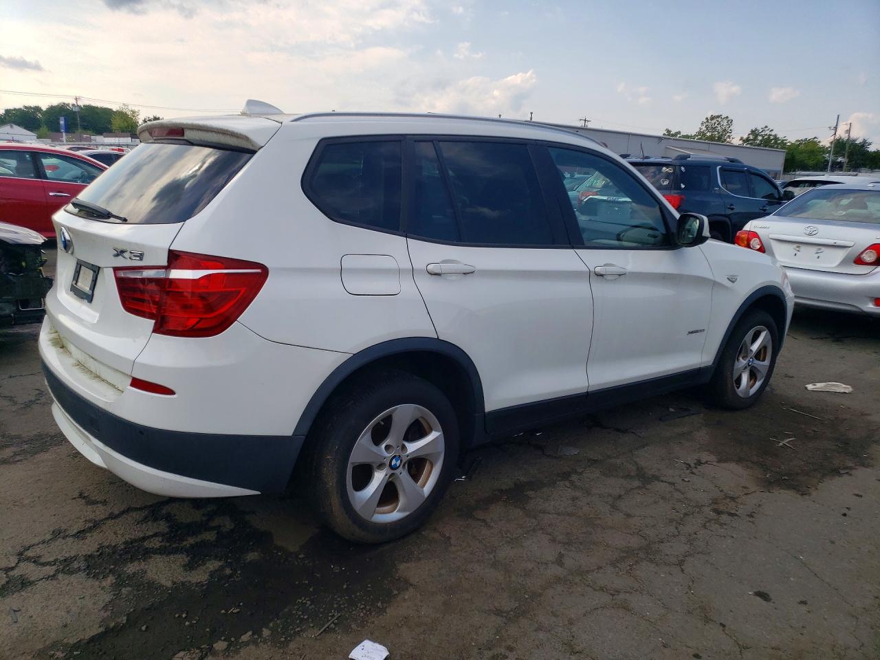 2012 Bmw X3 Xdrive28i Белый vin: 5UXWX5C59CL724250