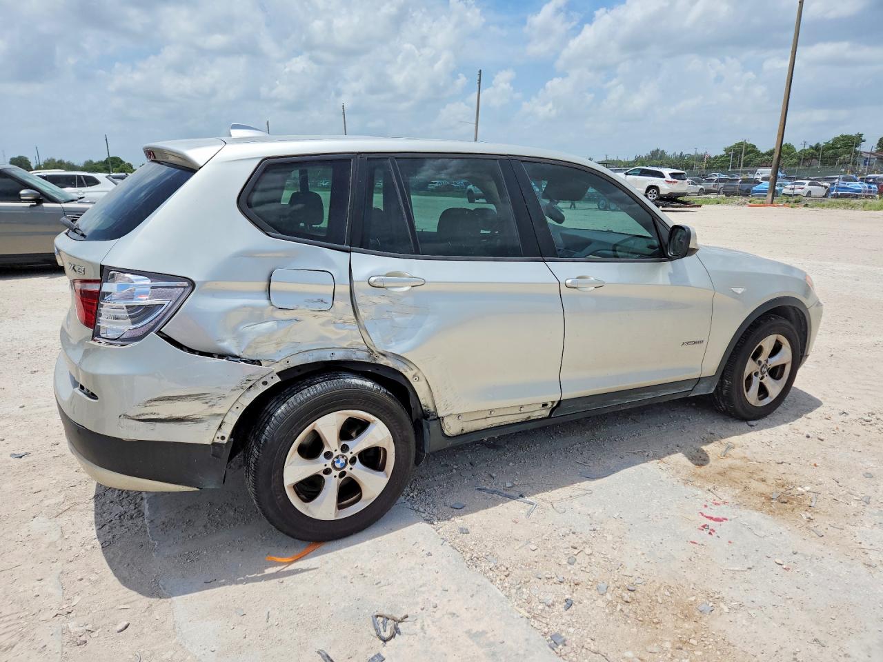 2011 Bmw X3 Xdrive28i Silver vin: 5UXWX5C5XBL705124