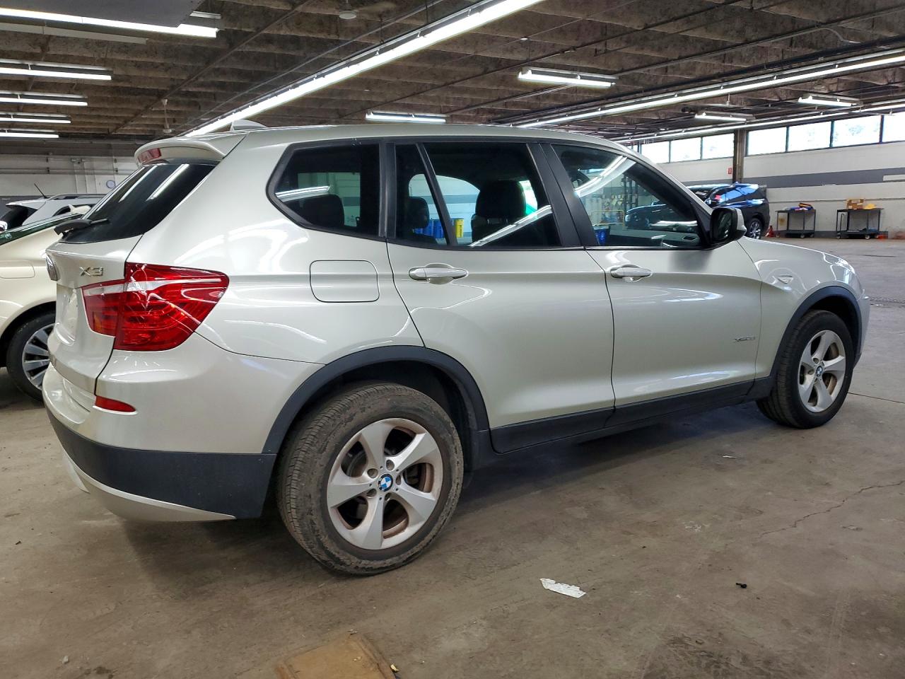 2012 Bmw X3 Xdrive28i Серебряный vin: 5UXWX5C5XCL723690