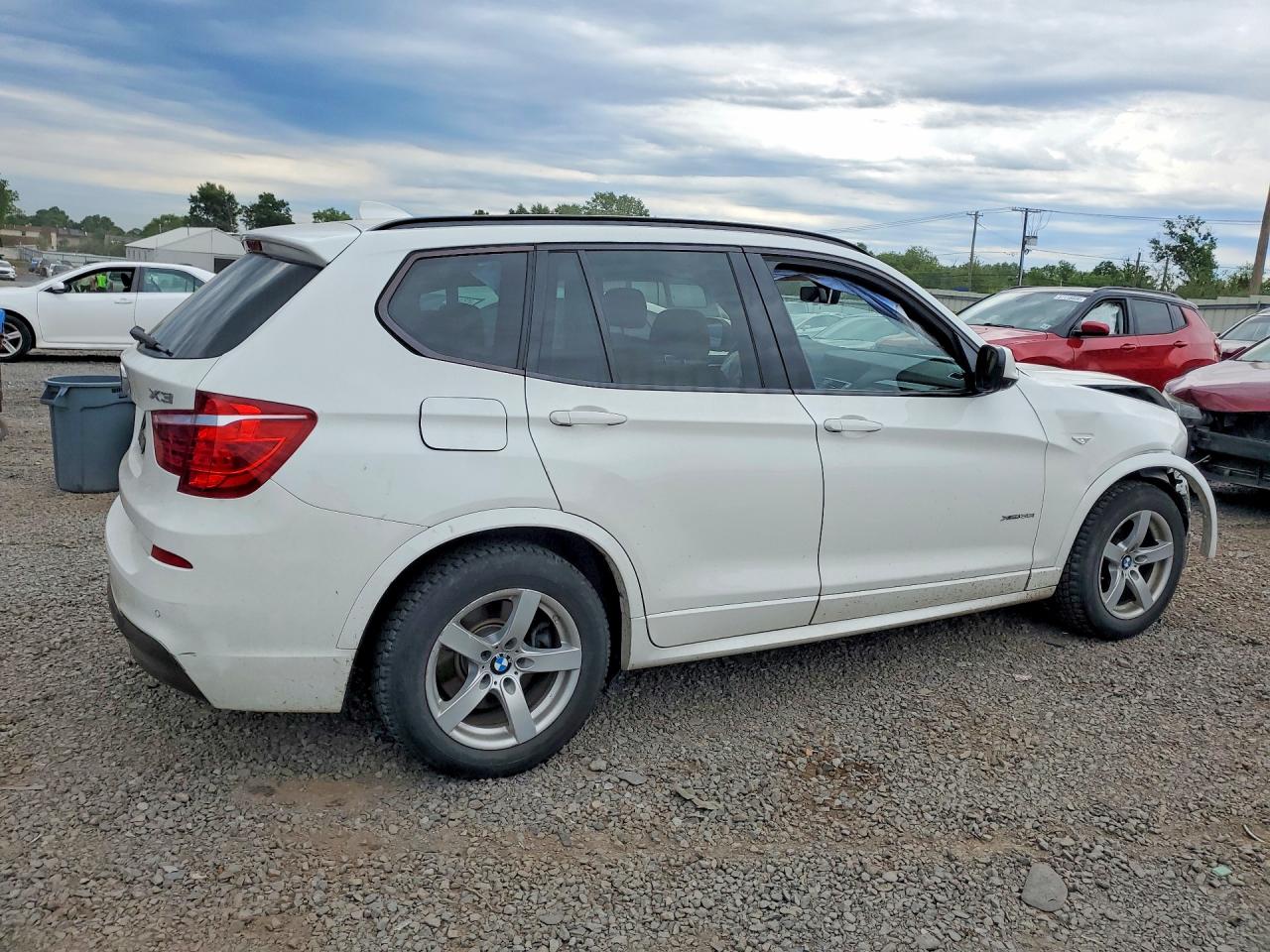 2014 Bmw X3 Белый vin: 5UXWX7C52E0E75566