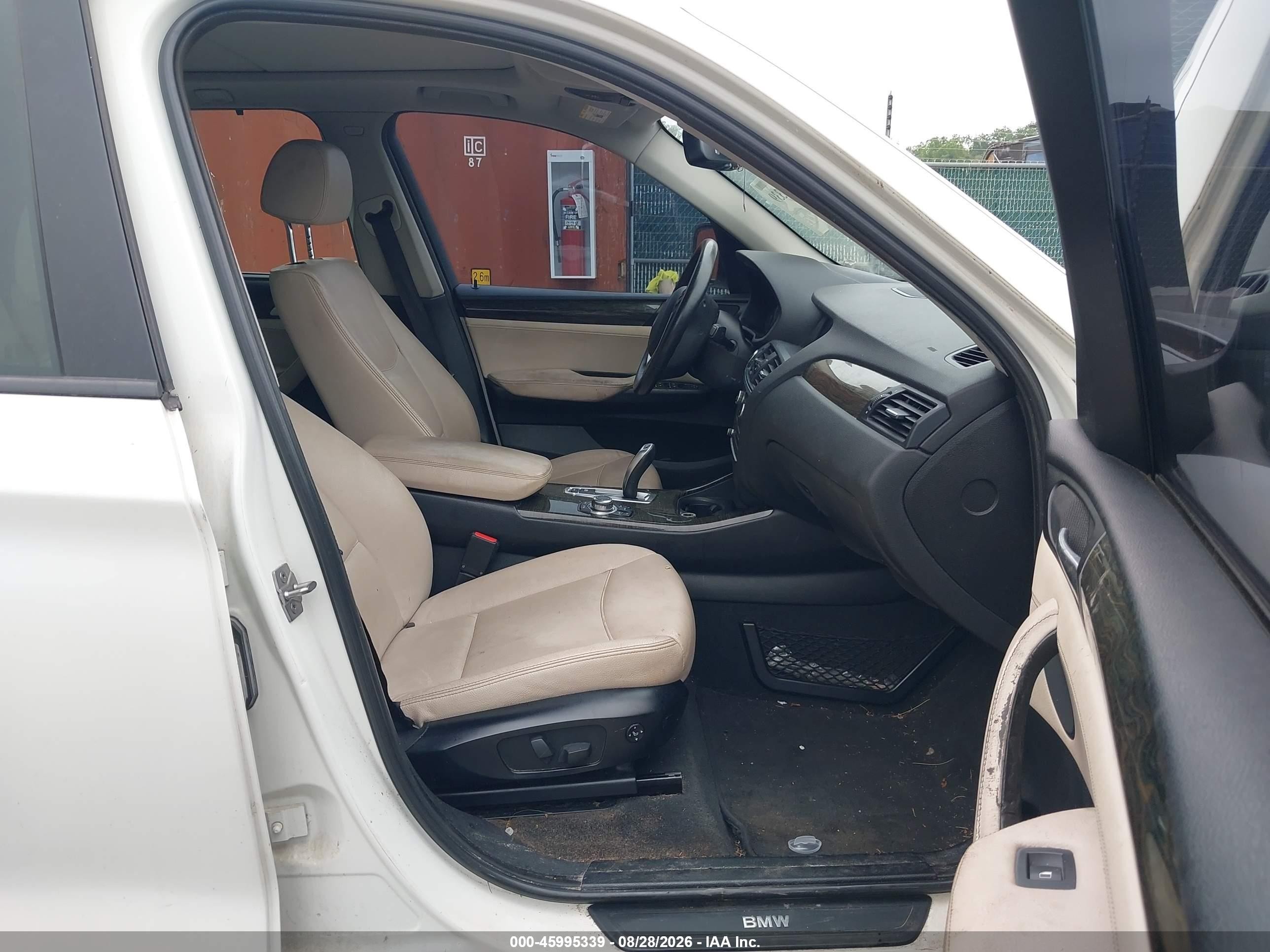 2011 Bmw X3 Xdrive35i Белый vin: 5UXWX7C55BL734929