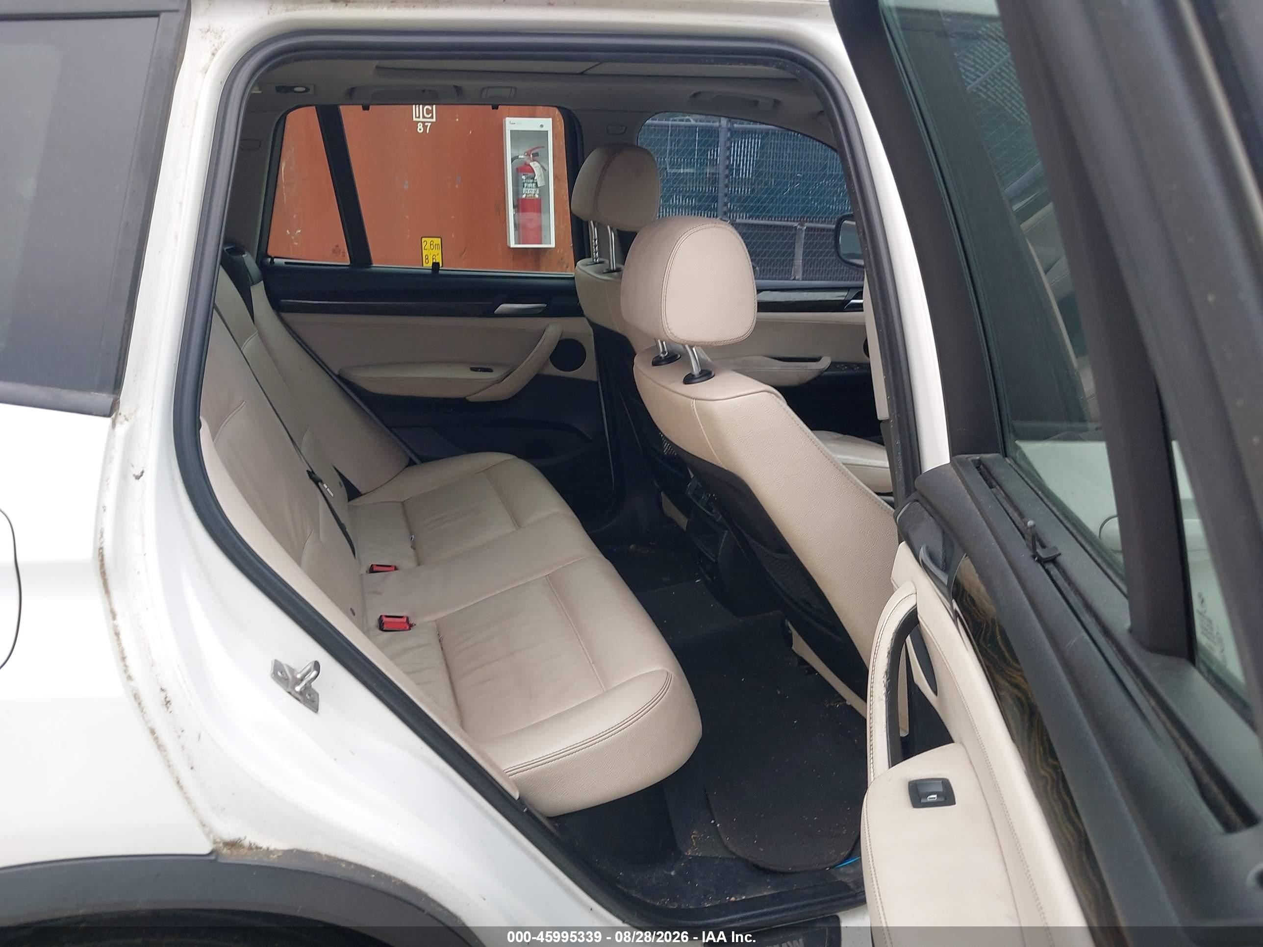 2011 Bmw X3 Xdrive35i Белый vin: 5UXWX7C55BL734929