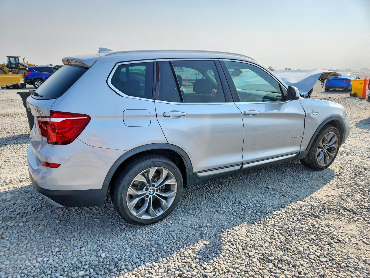 2017 Bmw X3 Xdrive28i Серебряный vin: 5UXWX9C30H0T19974