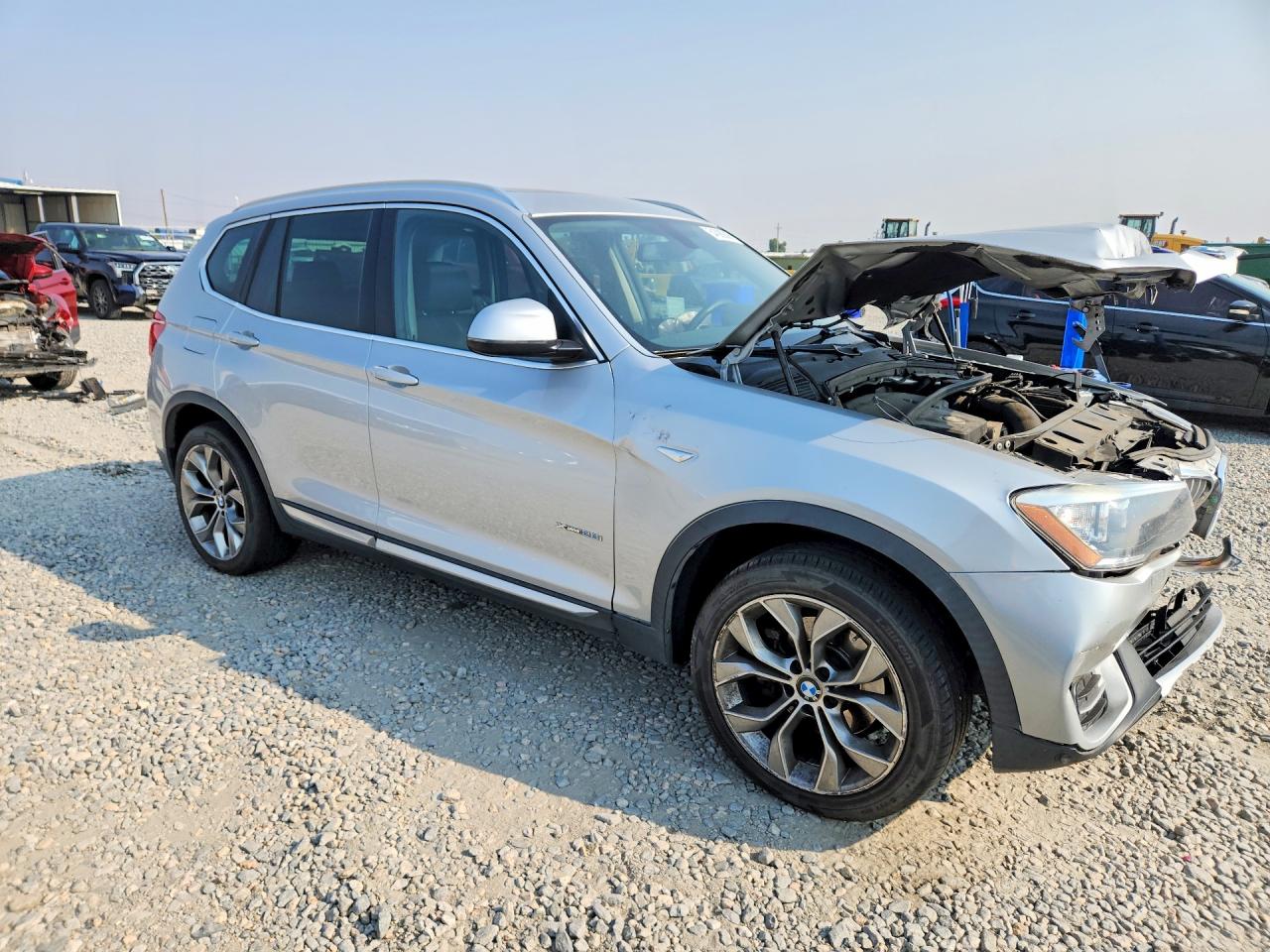 2017 Bmw X3 Xdrive28i Серебряный vin: 5UXWX9C30H0T19974