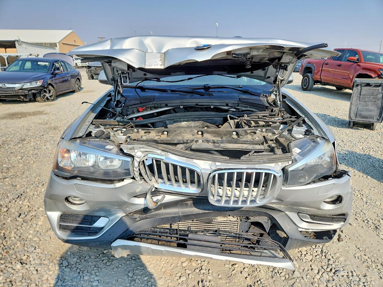 2017 Bmw X3 Xdrive28i Серебряный vin: 5UXWX9C30H0T19974