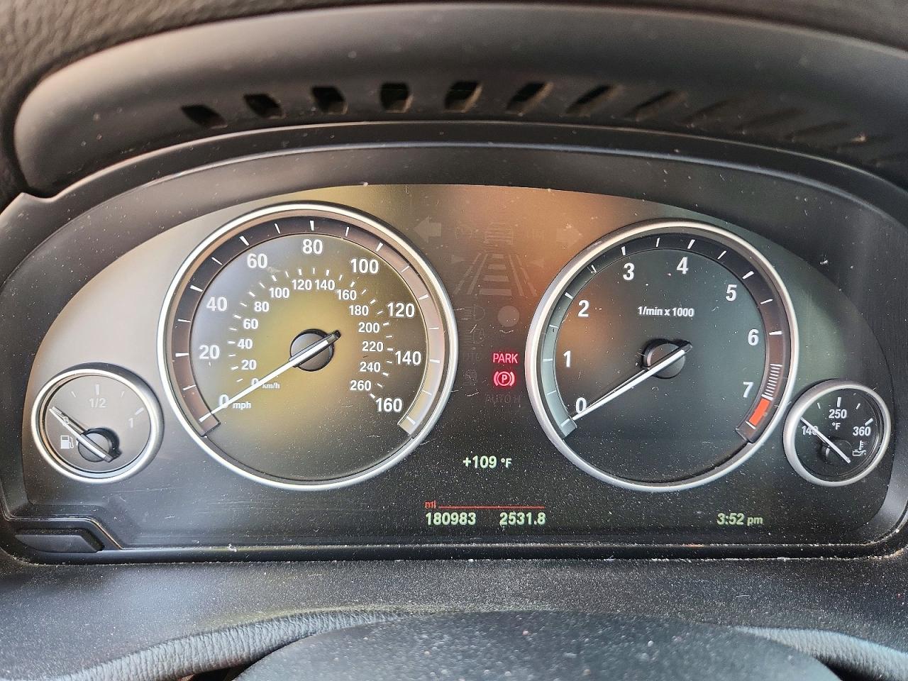 2017 Bmw X3 Xdrive28i Серебряный vin: 5UXWX9C30H0T19974