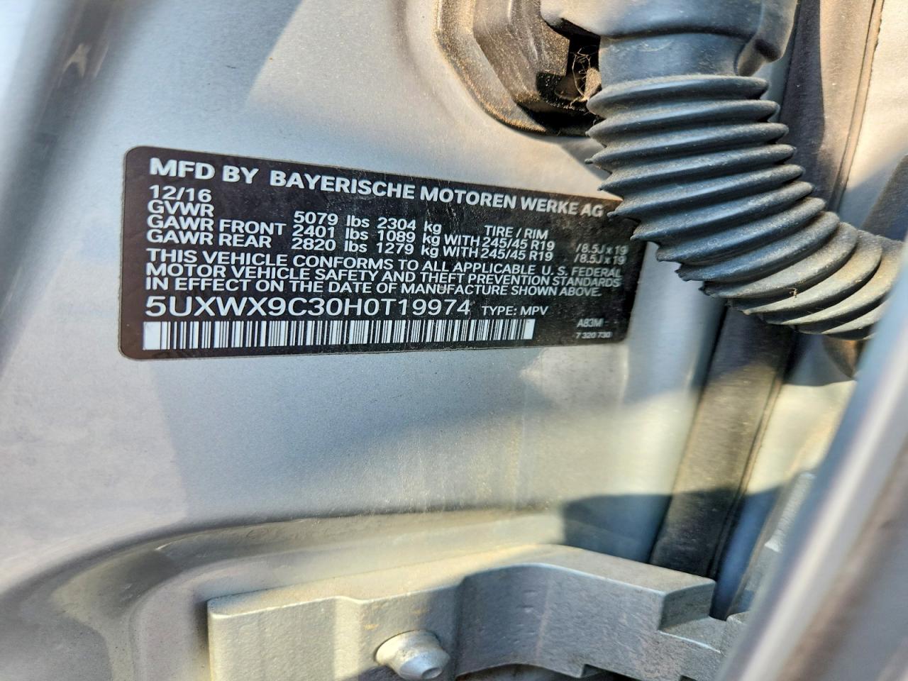 2017 Bmw X3 Xdrive28i Серебряный vin: 5UXWX9C30H0T19974