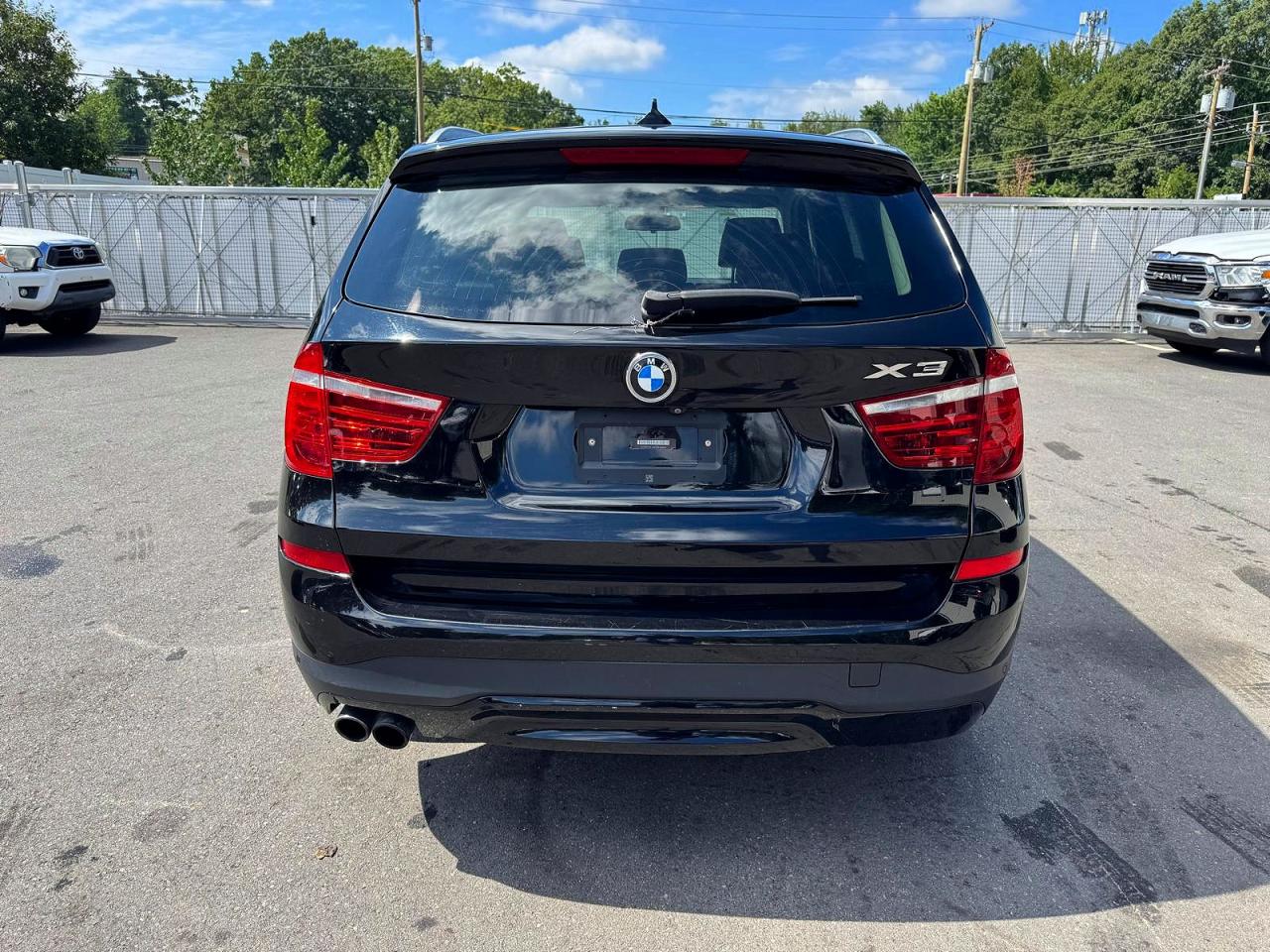 2017 Bmw X3 Xdrive28i Черный vin: 5UXWX9C30H0W68066